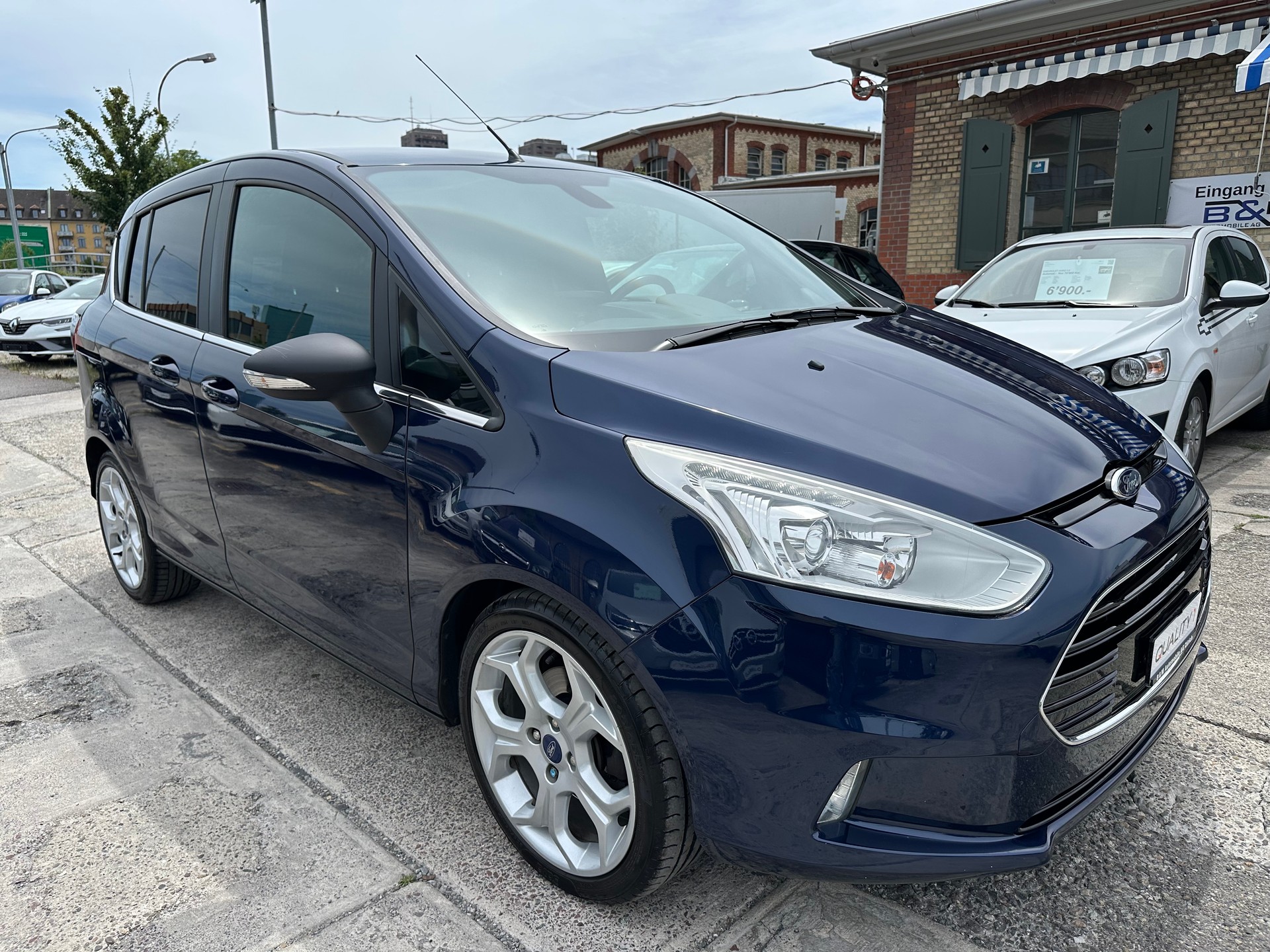 FORD B-Max 1.0 SCTi Titanium-image-2