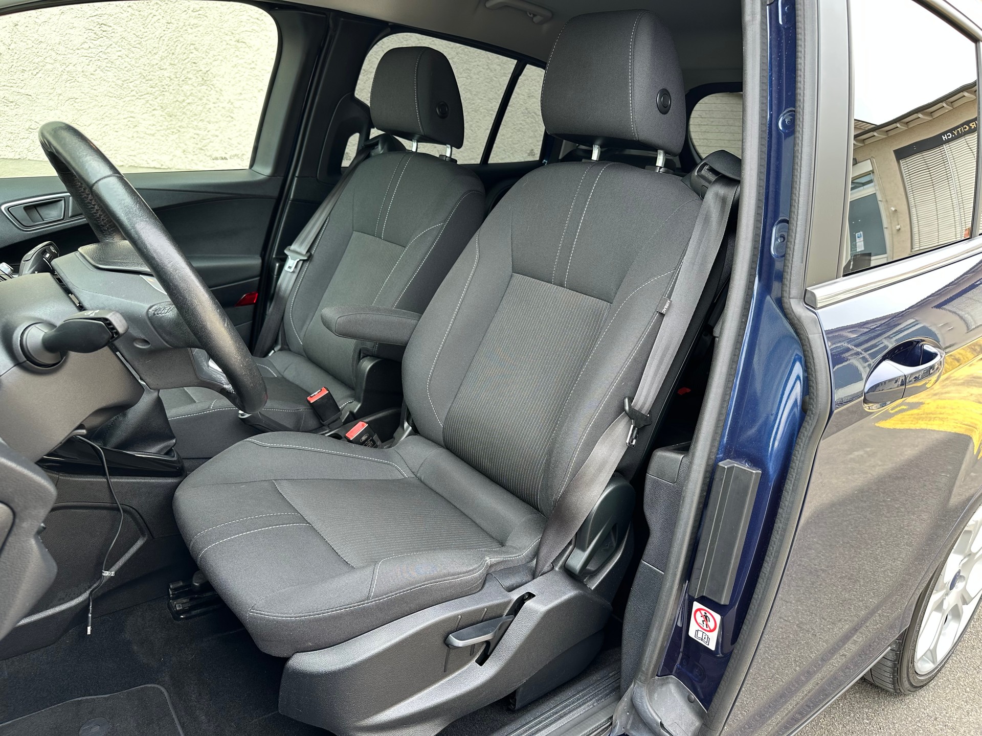 FORD B-Max 1.0 SCTi Titanium-image-12