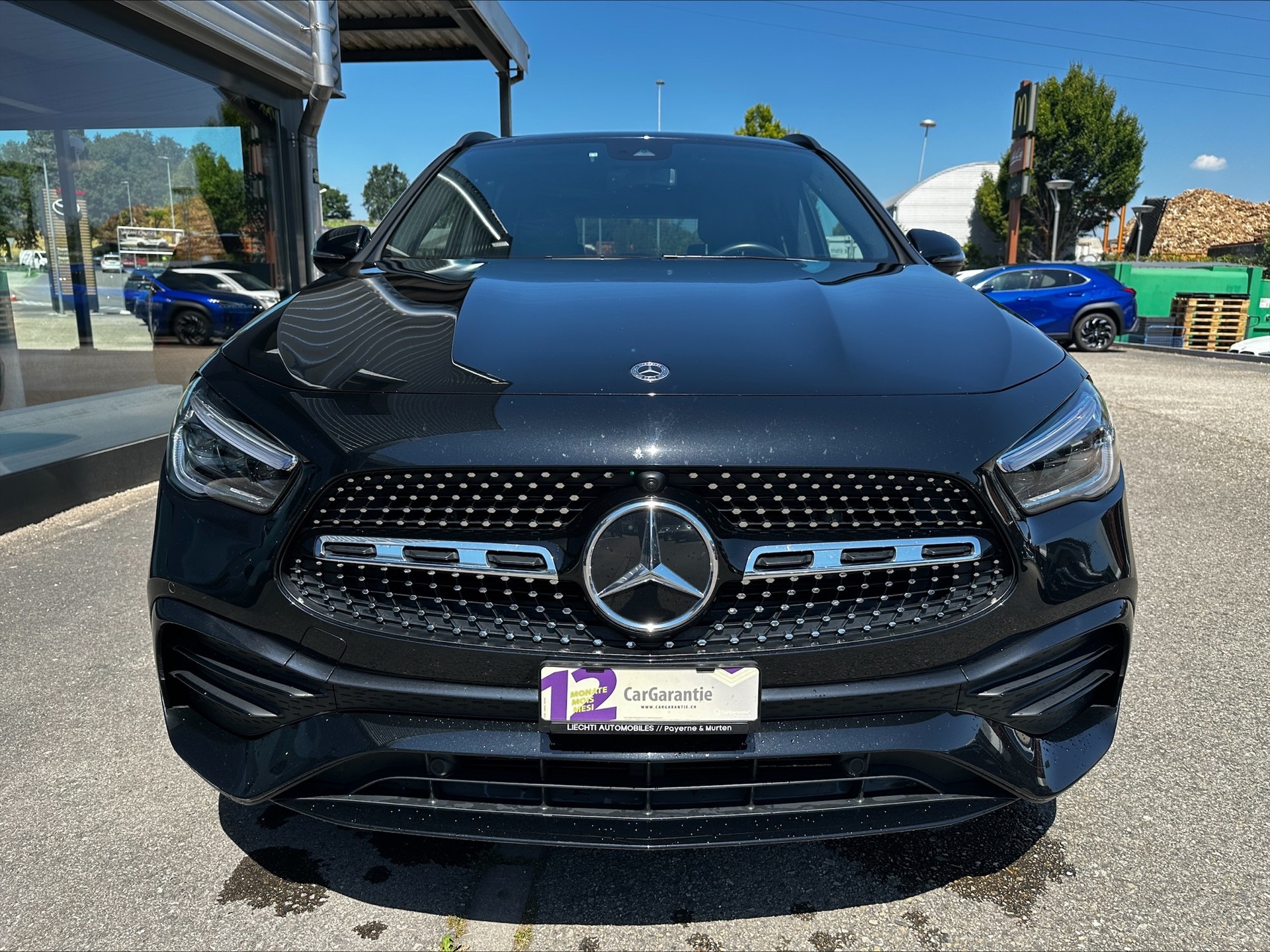 MERCEDES-BENZ GLA 200 AMG Line 7G-DCT-showroom-element-2