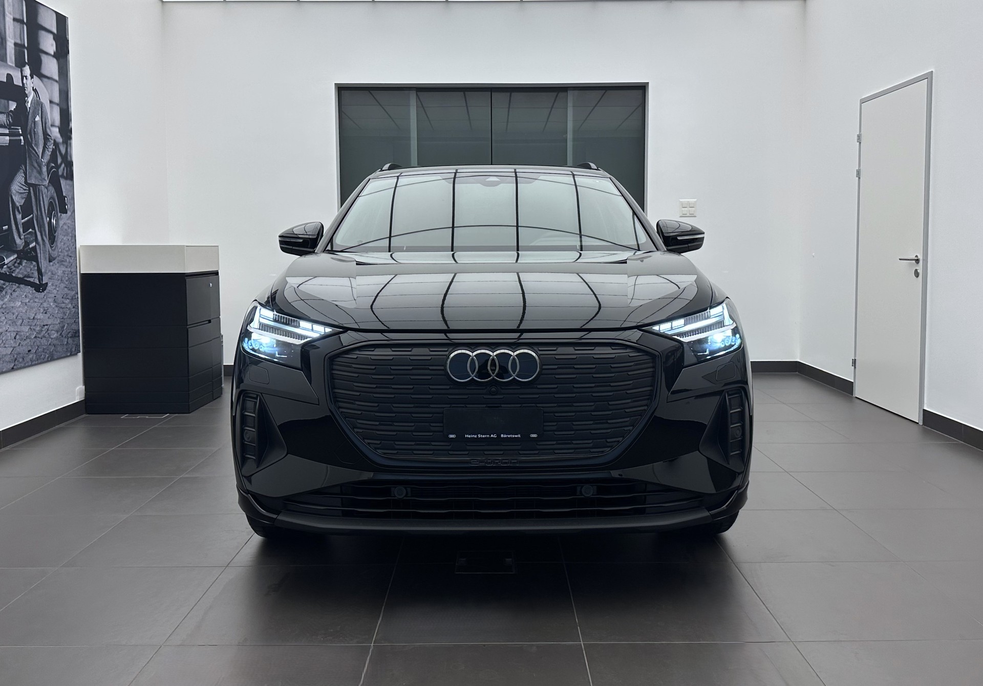 AUDI Q4 e-tron 45 Attraction quattro-image-1
