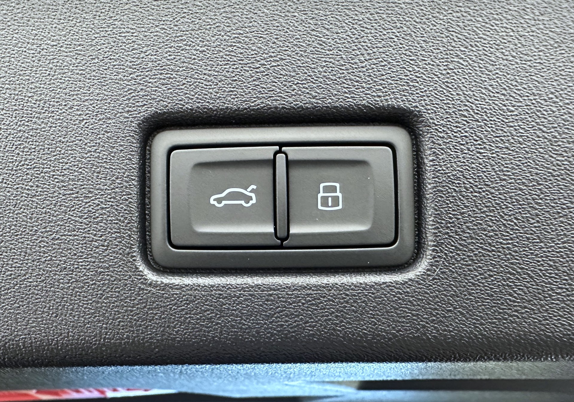 AUDI Q4 e-tron 45 Attraction quattro-image-22