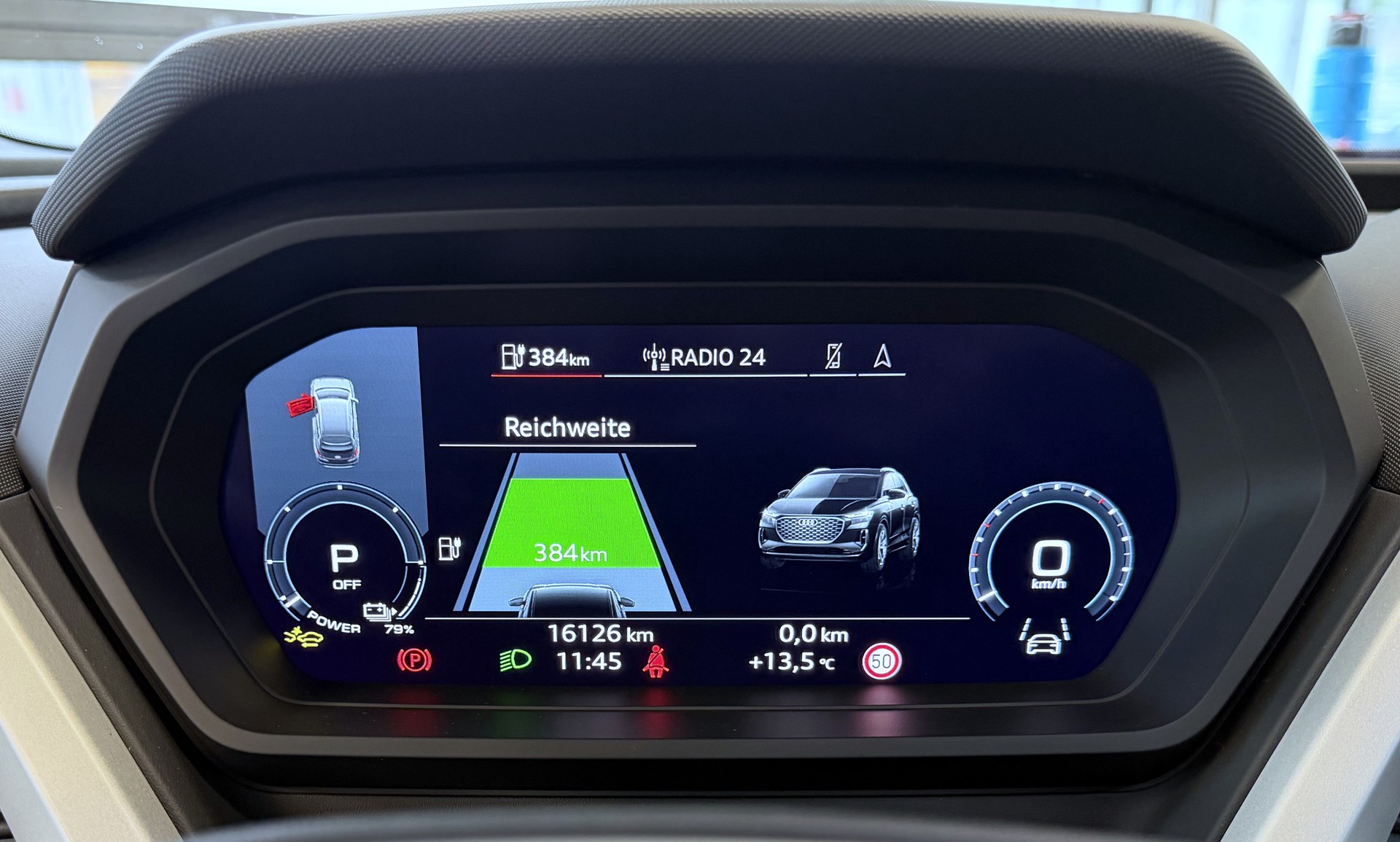 AUDI Q4 e-tron 45 Attraction quattro-image-9