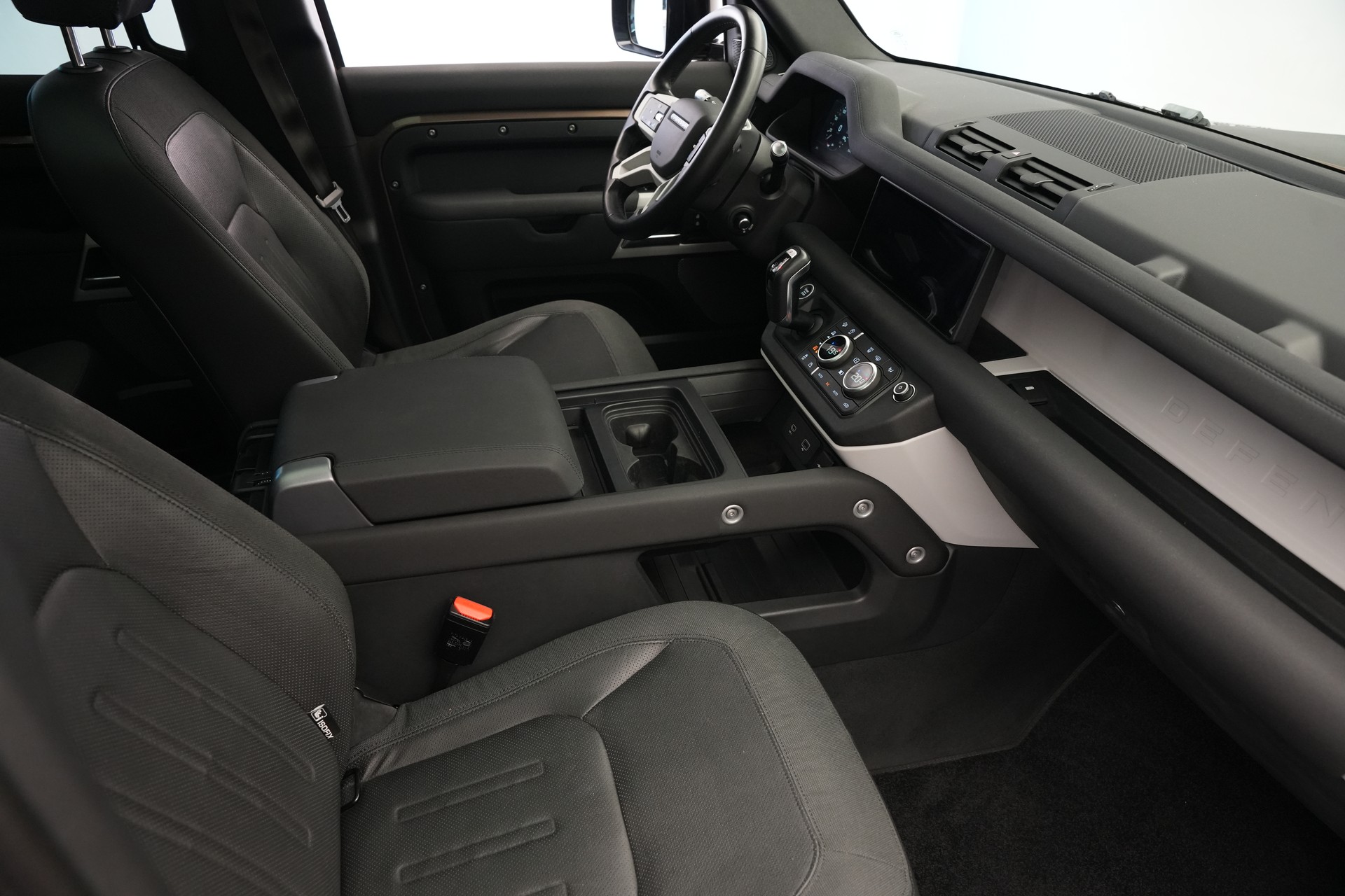 LAND ROVER Defender 110 D240 SD4 First Edition AT8 *CH-Fahrzeug*-image-12