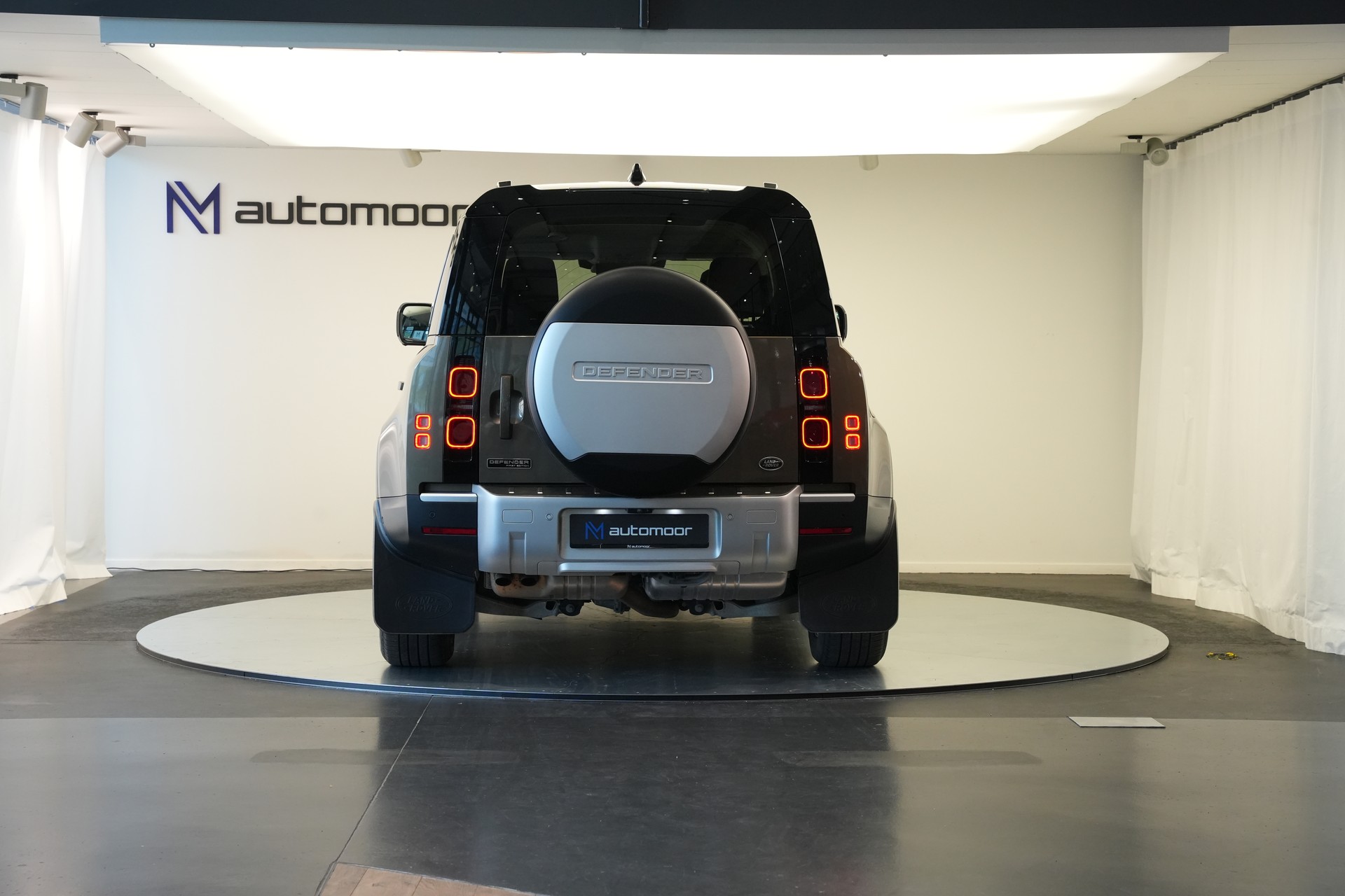 LAND ROVER Defender 110 D240 SD4 First Edition AT8 *CH-Fahrzeug*-image-5