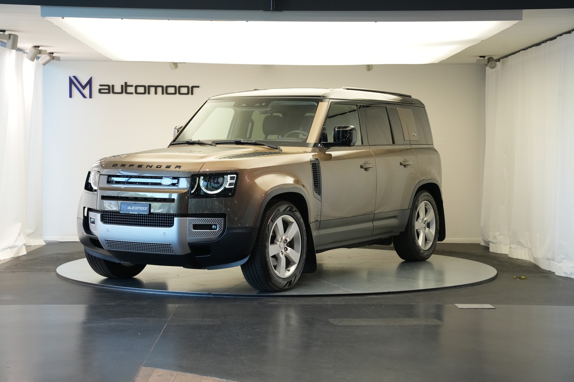 LAND ROVER Defender 110 D240 SD4 First Edition AT8 *CH-Fahrzeug*