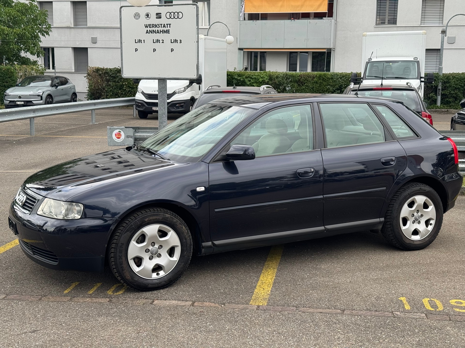 AUDI A3 1.8 T Attraction-image-0
