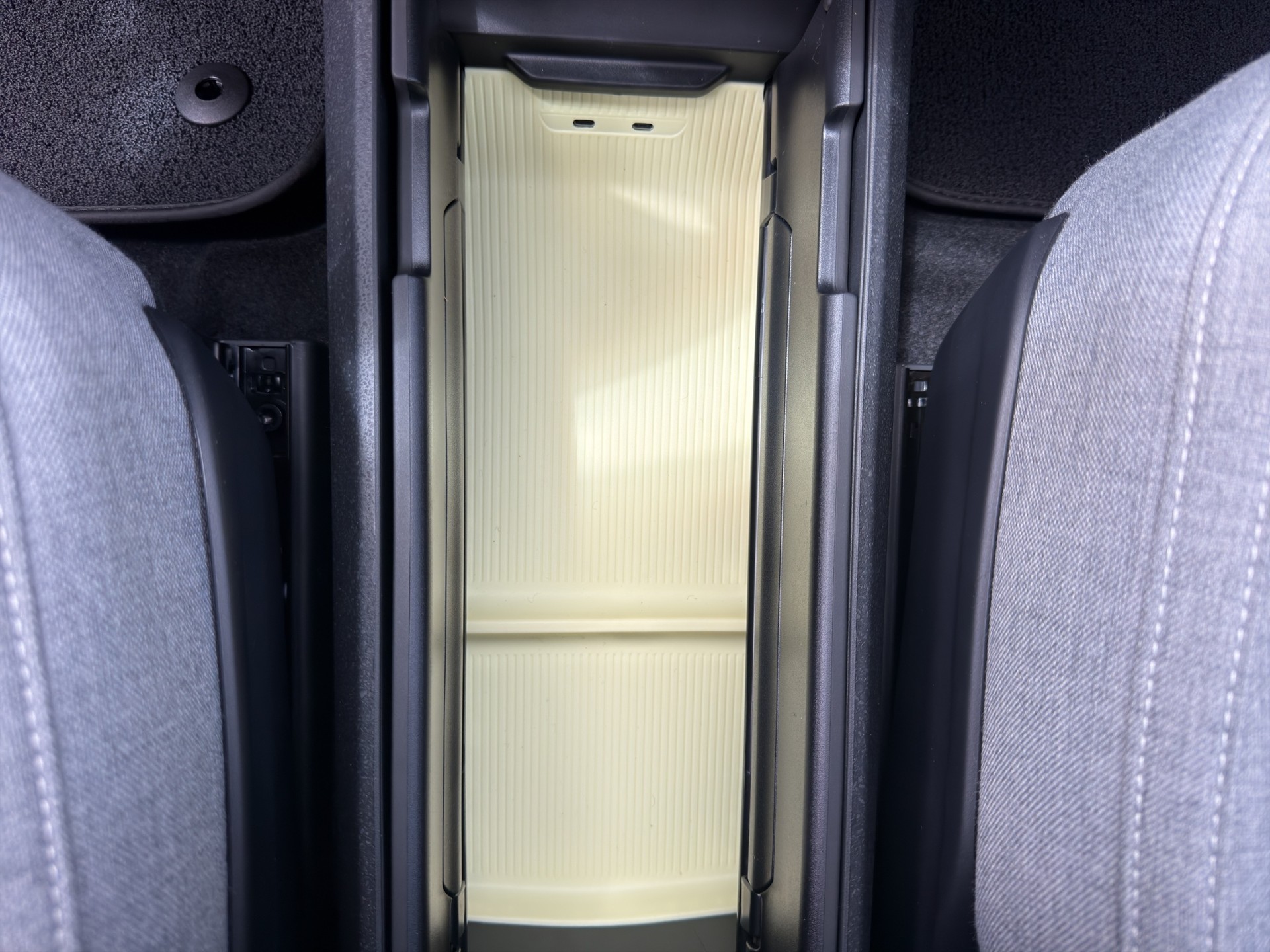 VOLVO EX30 E60 Twin Ultra Performance AWD-image-19