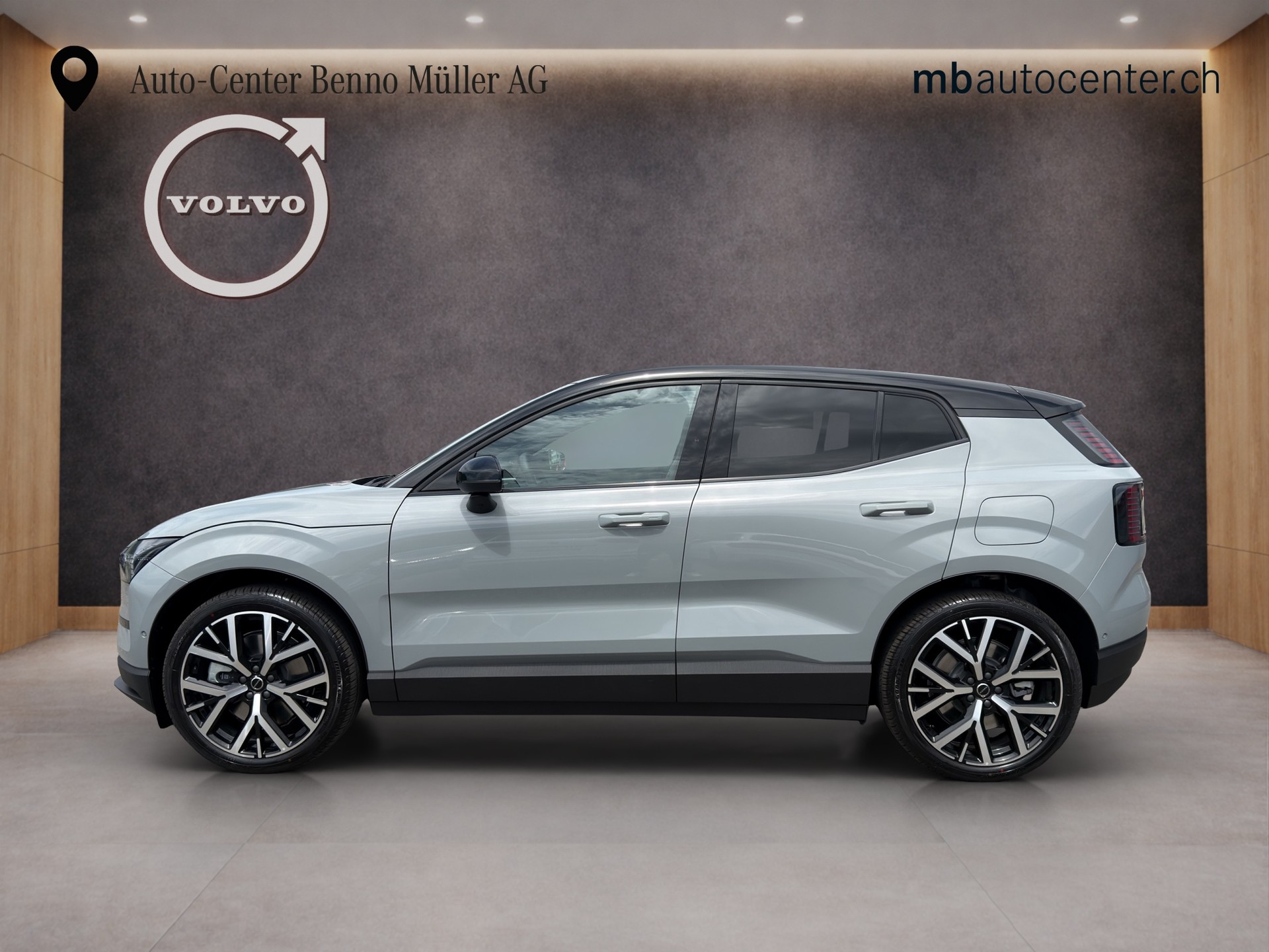 VOLVO EX30 E60 Twin Ultra Performance AWD-image-1
