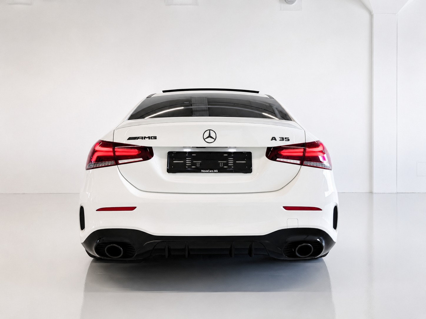 MERCEDES-BENZ A 35 AMG 4Matic Speedshift-image-7