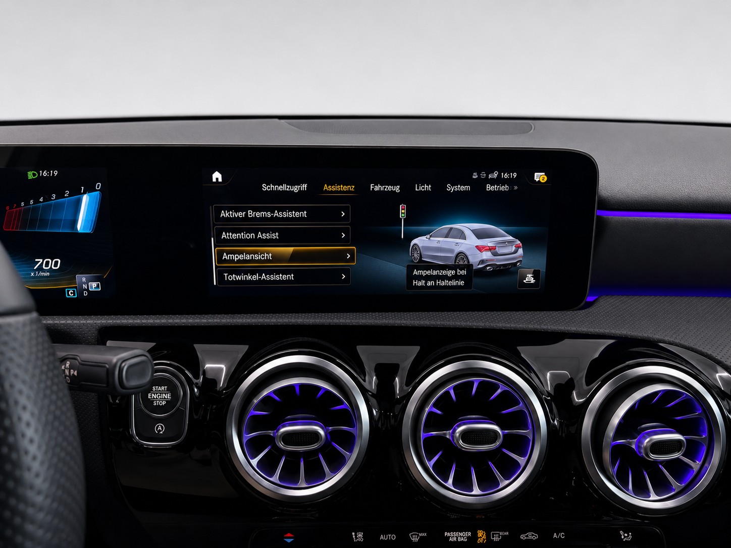 MERCEDES-BENZ A 35 AMG 4Matic Speedshift-image-21