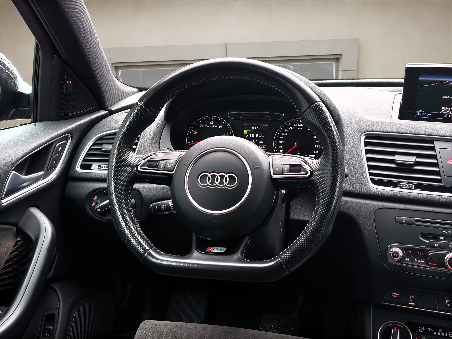 AUDI Q3 2.0 TFSI sport quattro S-tronic ✅CH-Fahrzeug & 8-fach auf ALU & Frisch ab MFK✅-image-13