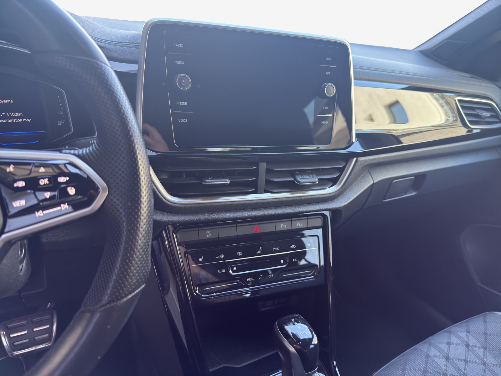 VW T-Roc 2.0 TSI R-Line DSG 4Motion-image-10