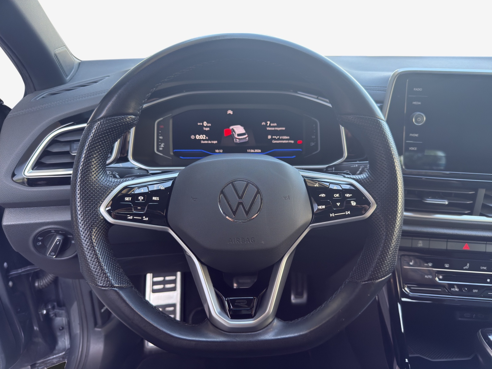VW T-Roc 2.0 TSI R-Line DSG 4Motion-image-9