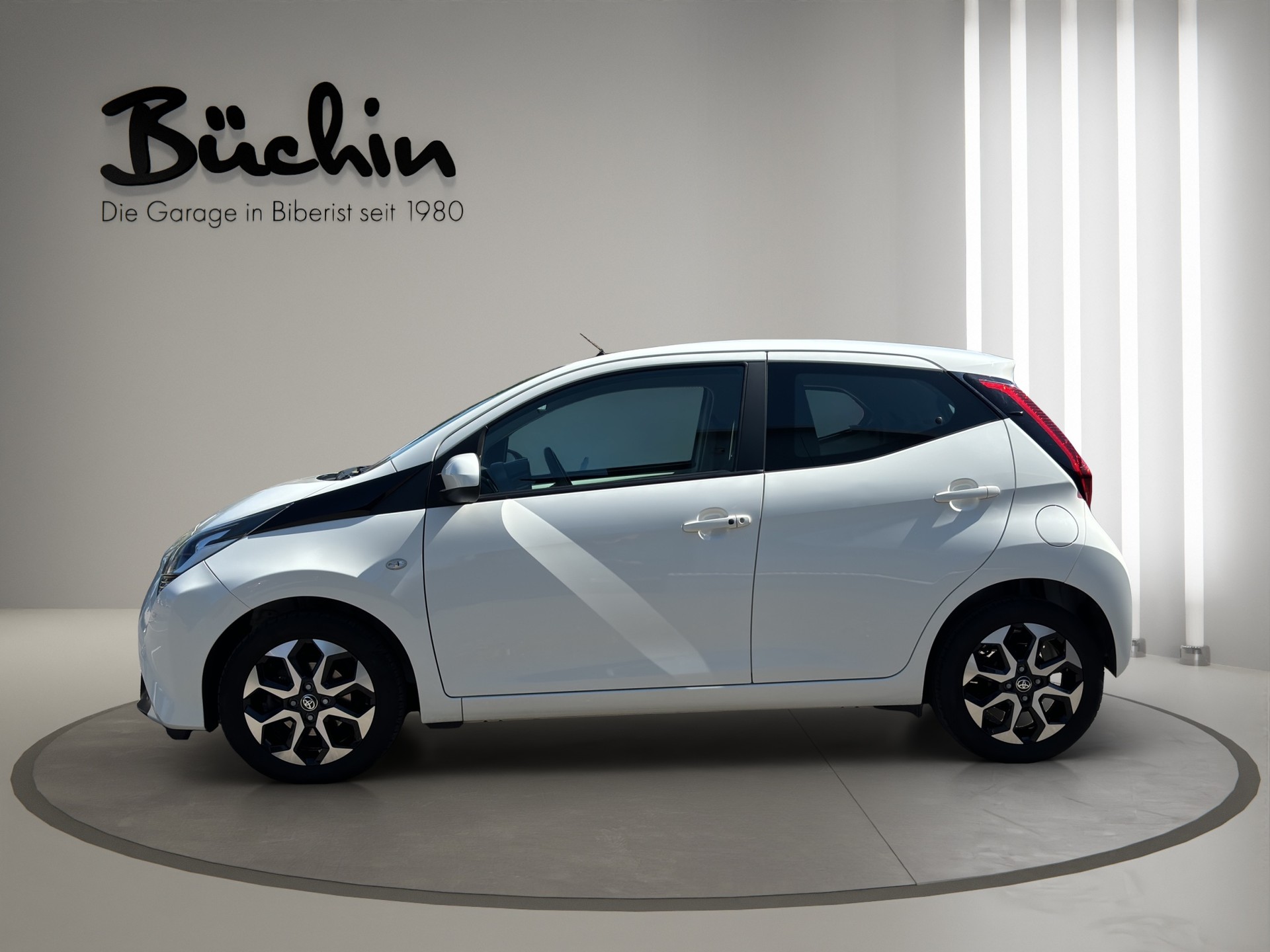 TOYOTA Aygo 1.0 VVT-i Trend X-shift-image-3