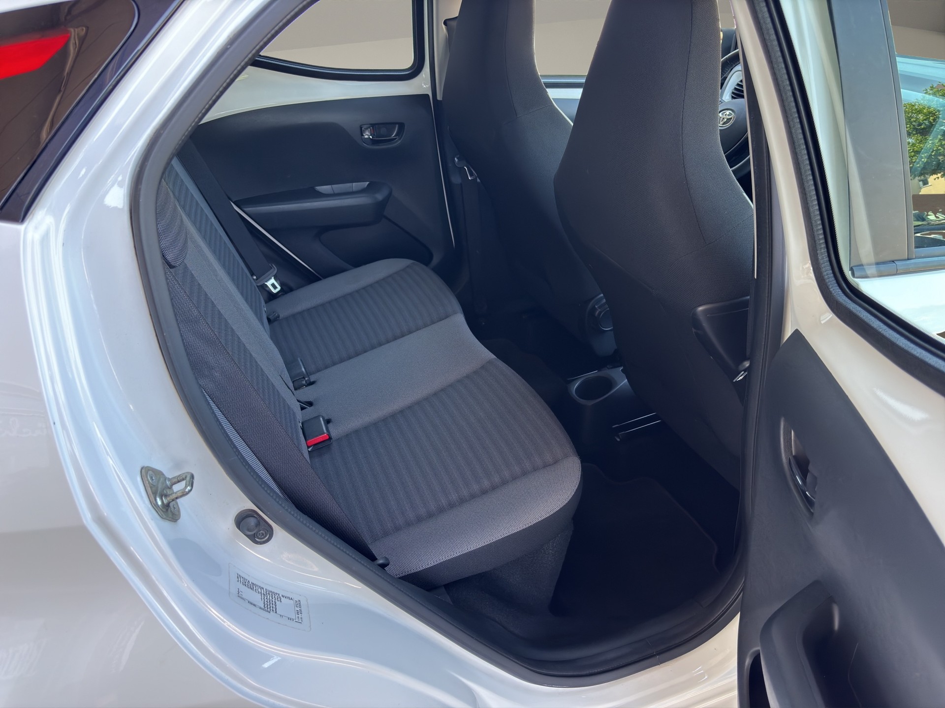 TOYOTA Aygo 1.0 VVT-i Trend X-shift-image-17