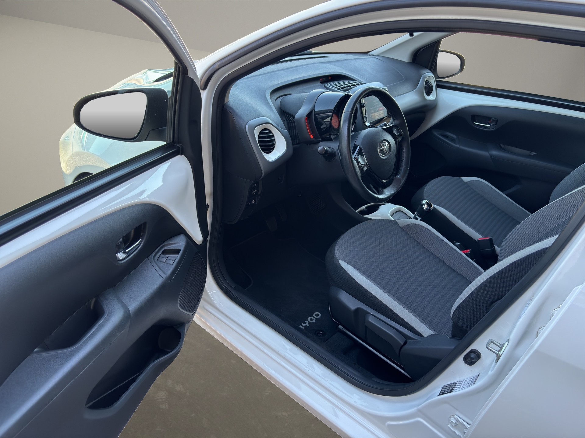 TOYOTA Aygo 1.0 VVT-i Trend X-shift-image-16