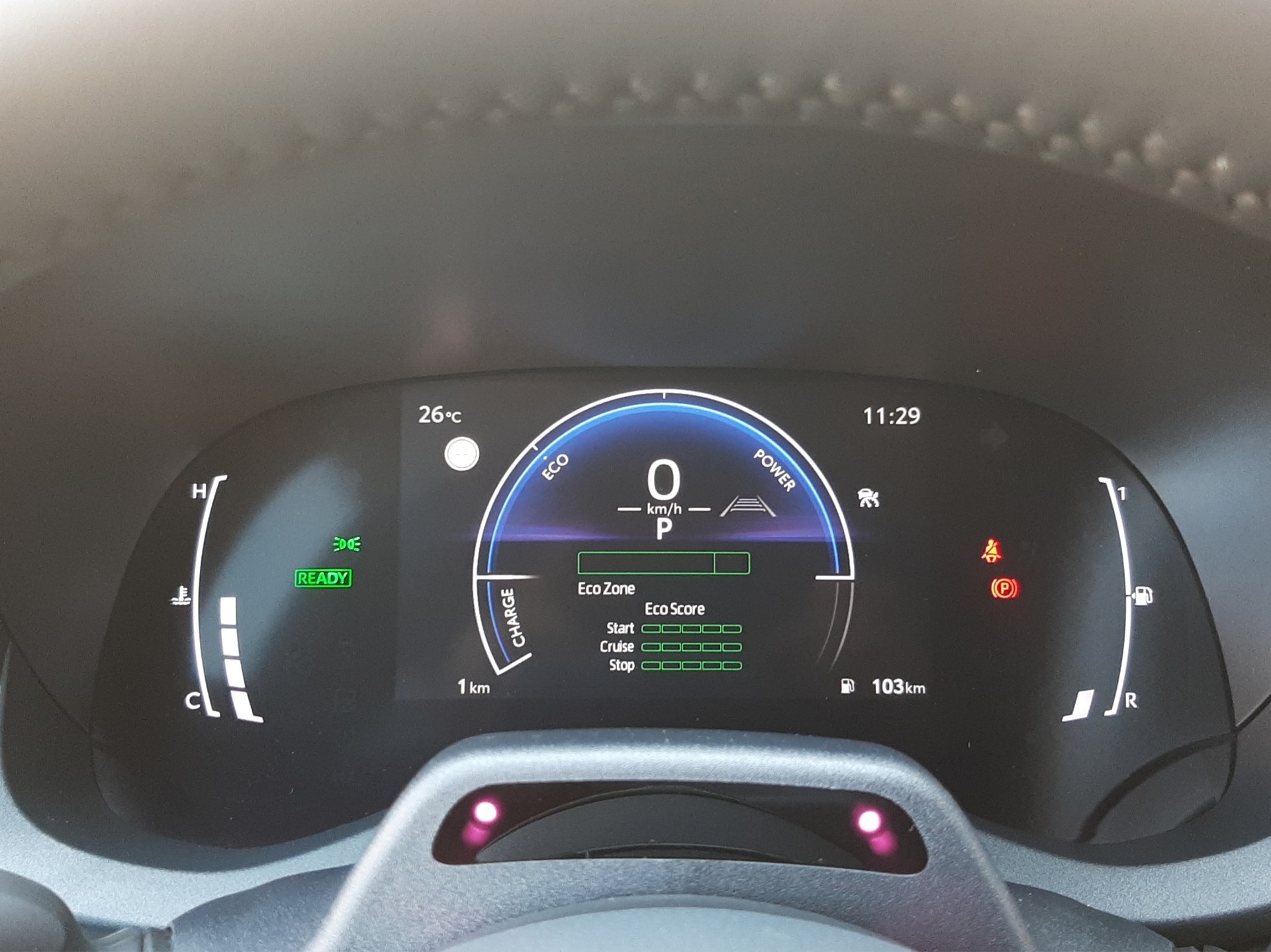 TOYOTA Yaris 1.5 VVT-i HSD Trend-image-9