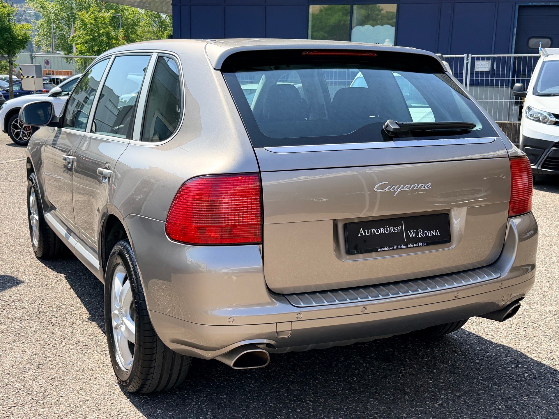 PORSCHE Cayenne-image-4
