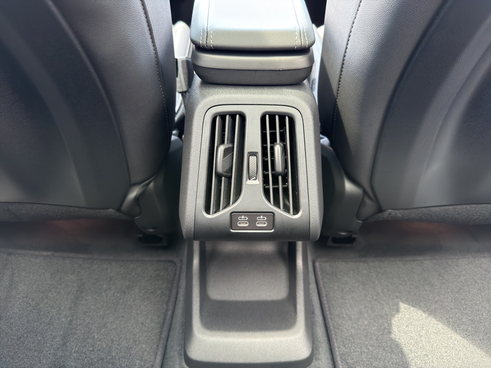 BMW iX1 xDrive 30 M Sport Pro-image-22