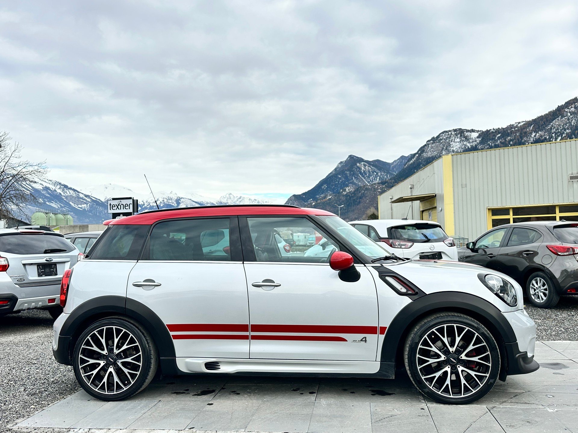 MINI Countryman John Cooper Works ALL4-image-4