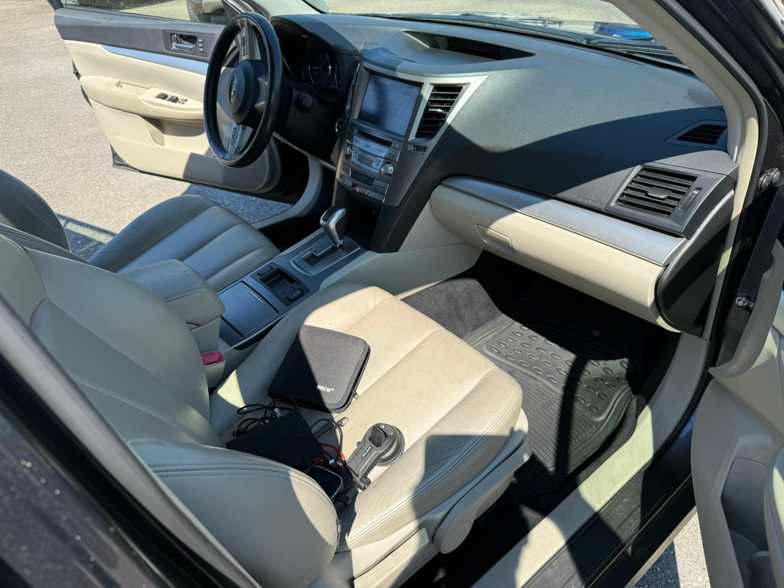 SUBARU Outback 2.5i Swiss AWD Lineartronic-image-9