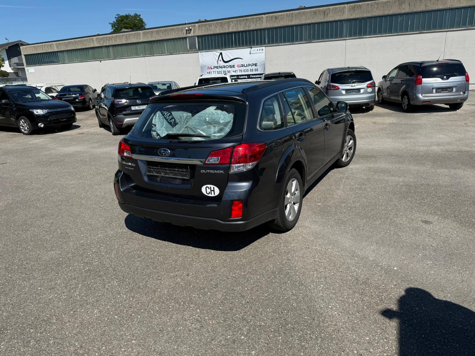SUBARU Outback 2.5i Swiss AWD Lineartronic-image-4