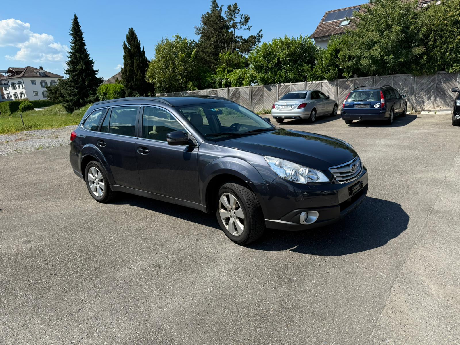 SUBARU Outback 2.5i Swiss AWD Lineartronic-image-2