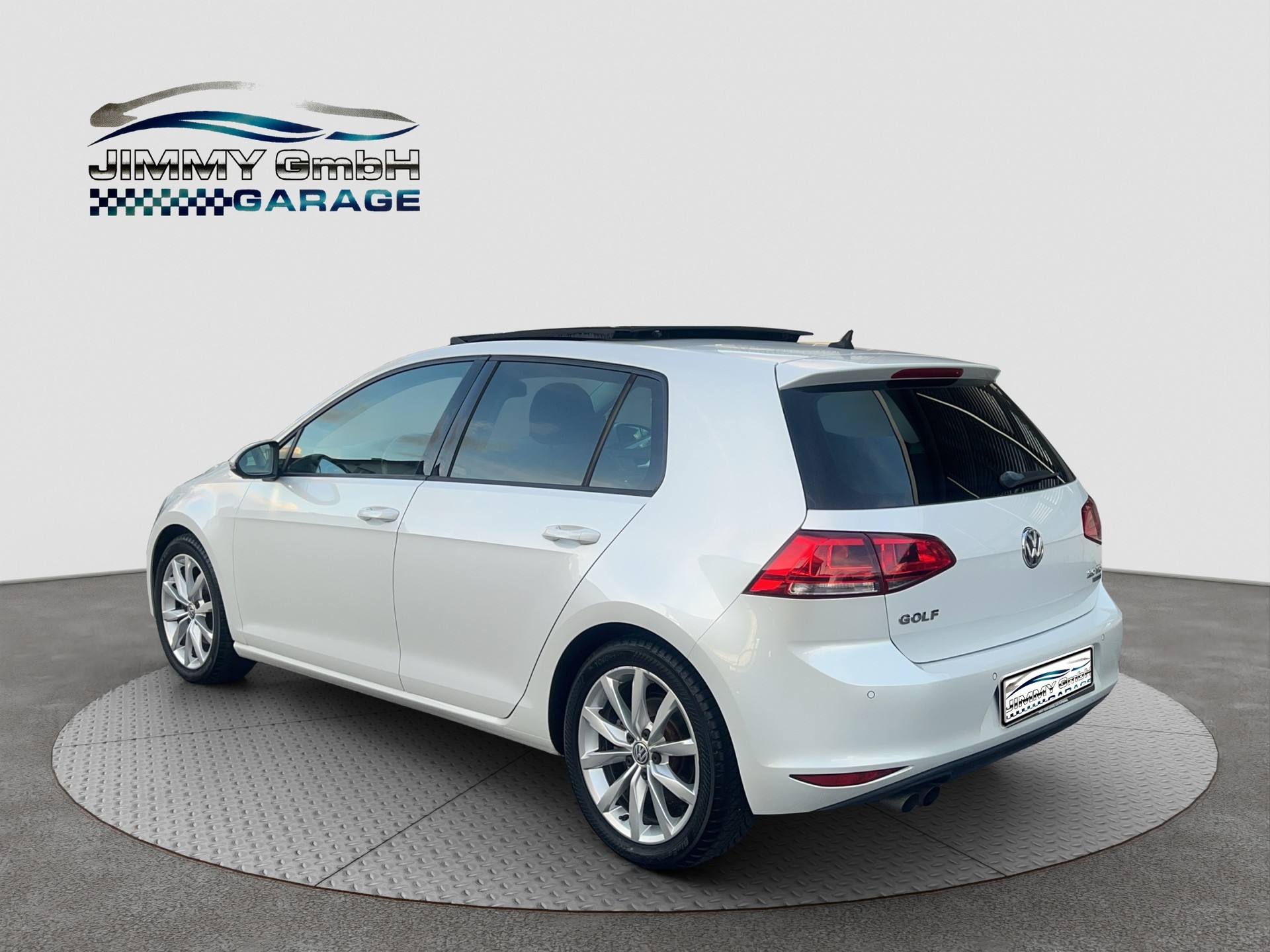 VW Golf 2.0 TDI Highline DSG-image-3