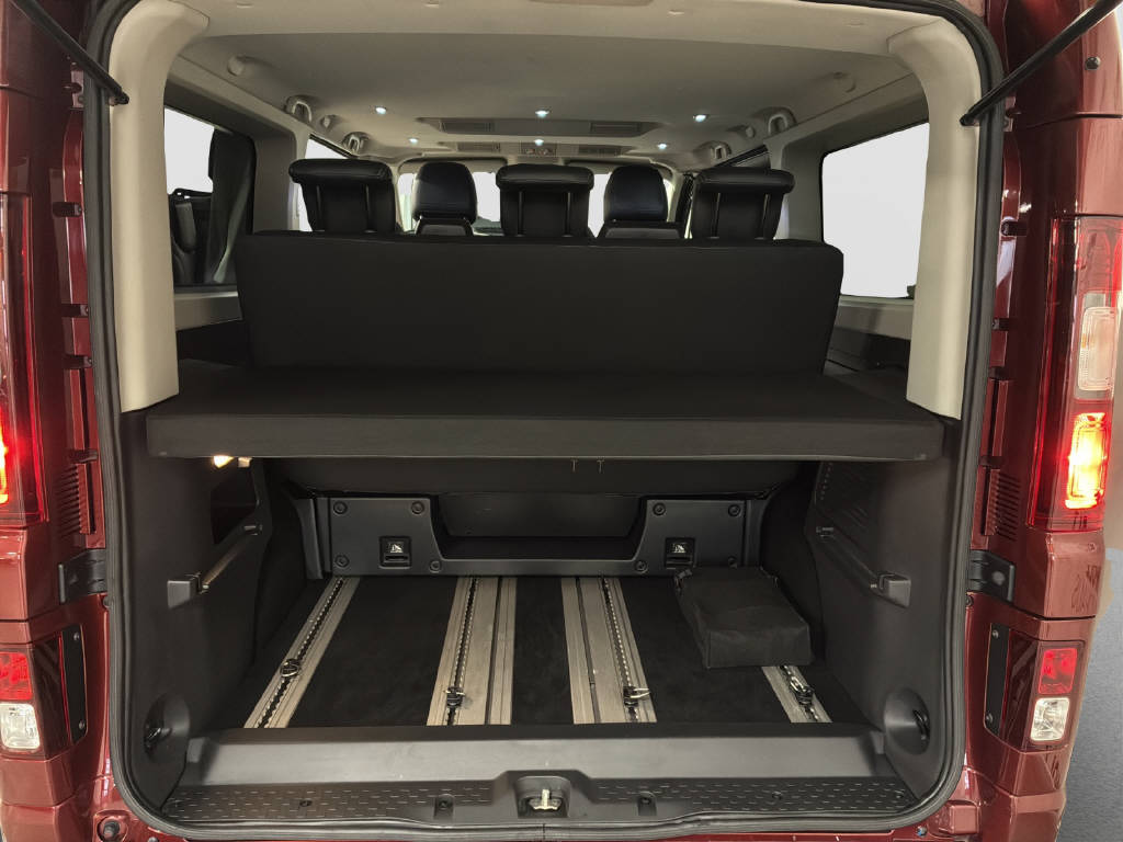 RENAULT Trafic Grand Spaceclass 2.0 dCi Blue 170 Escapade-image-13