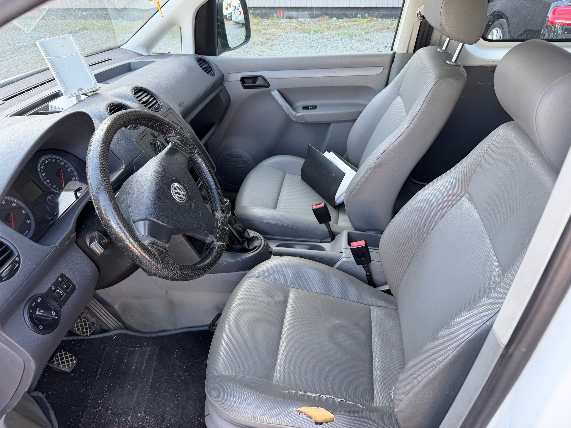 VW Caddy 1.6-image-5