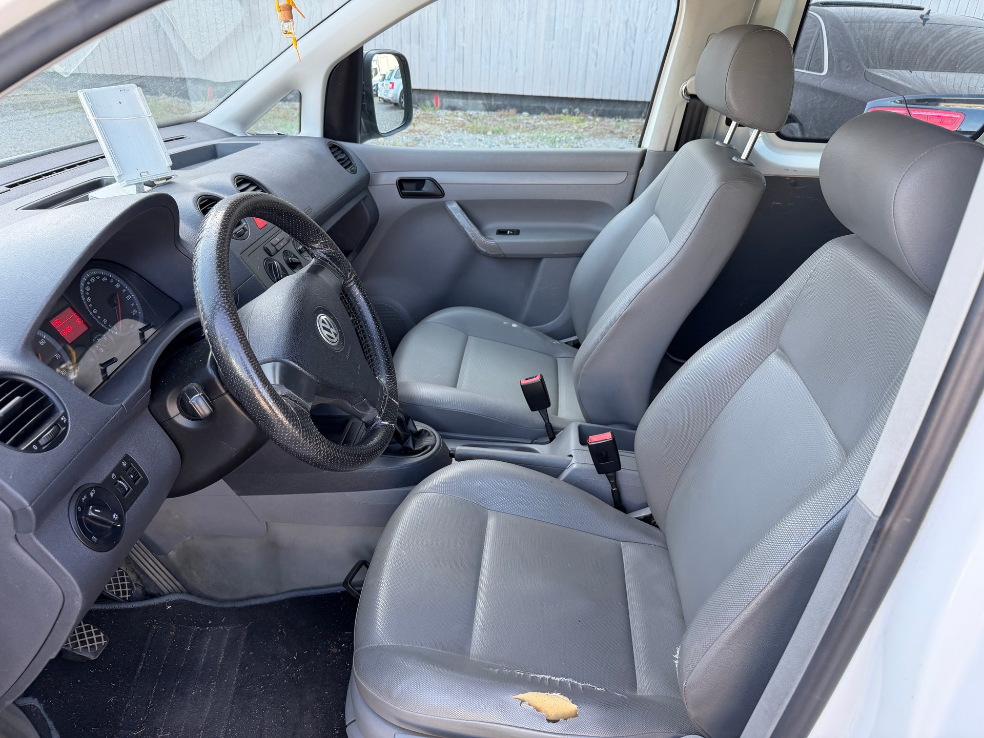 VW Caddy 1.6-image-4