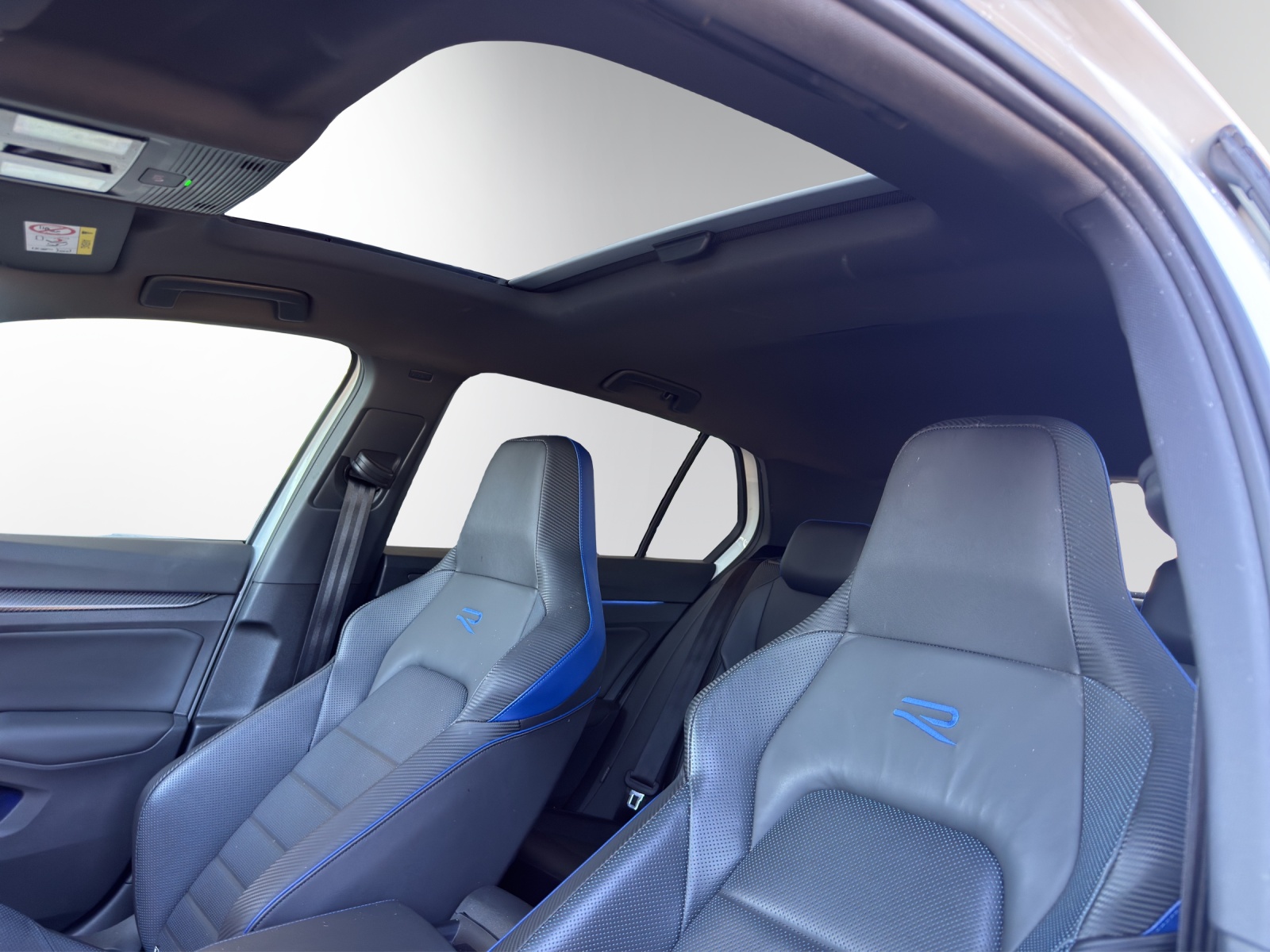 VW Golf 2.0 R DSG 4M R Edition 20 ans-image-8