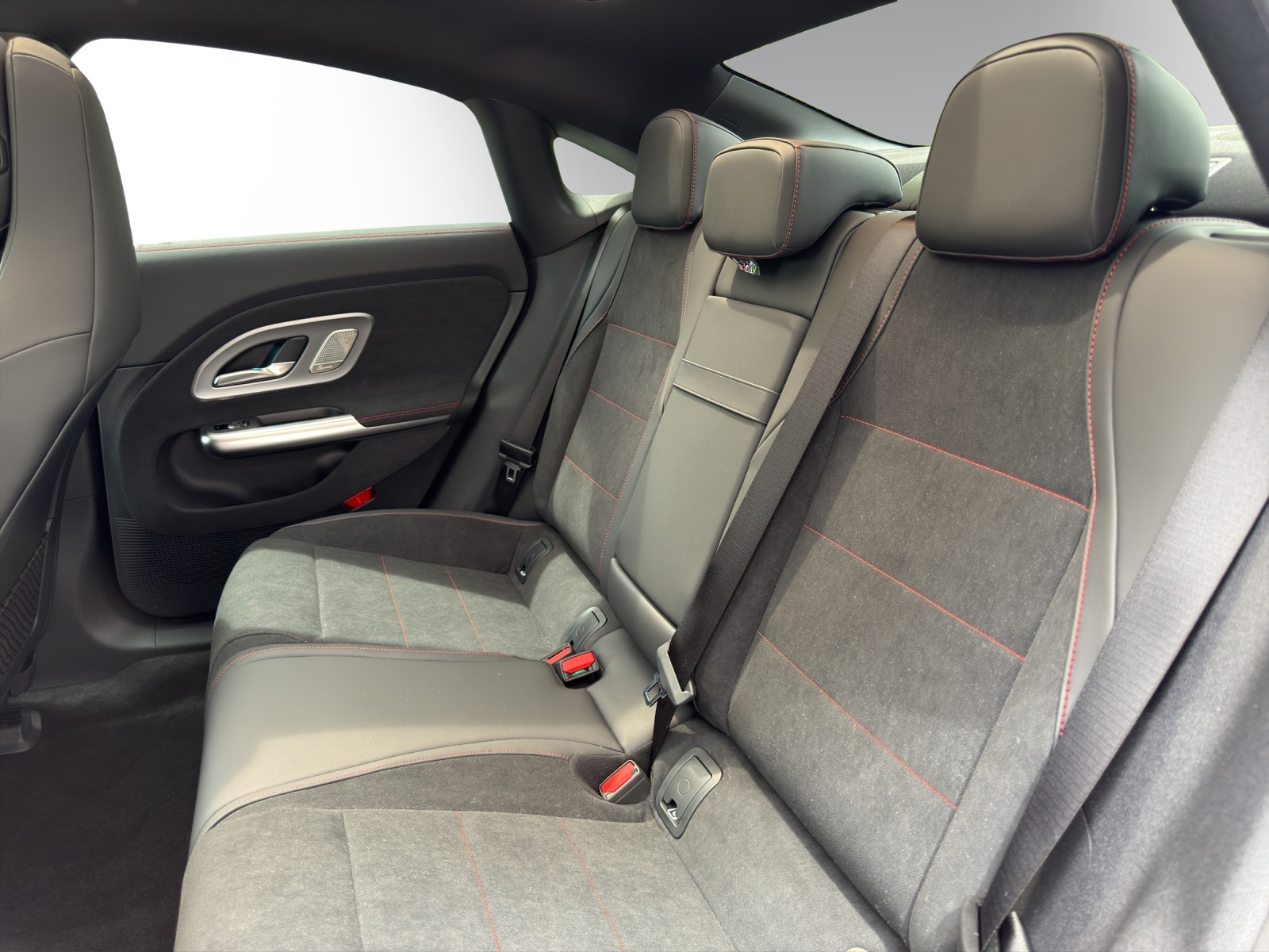 Image MERCEDES-BENZ CLA-250 CLA 250+ 85 kWh EQ