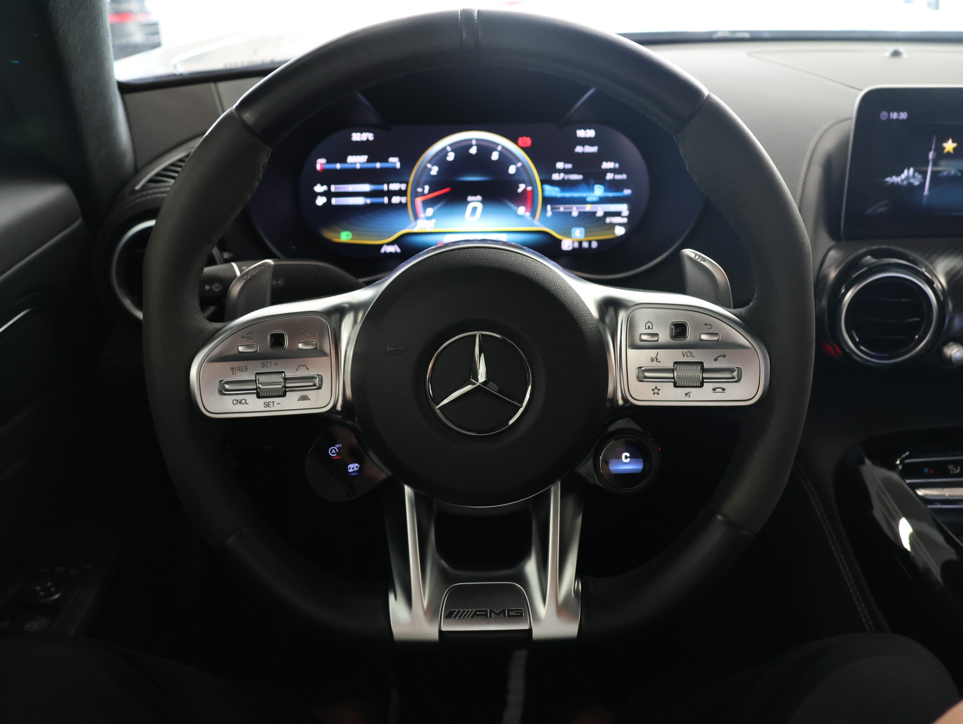 MERCEDES-BENZ AMG GT C Speedshift DCT *Burmester* *360 Kamera* *Panoramadach*-image-12