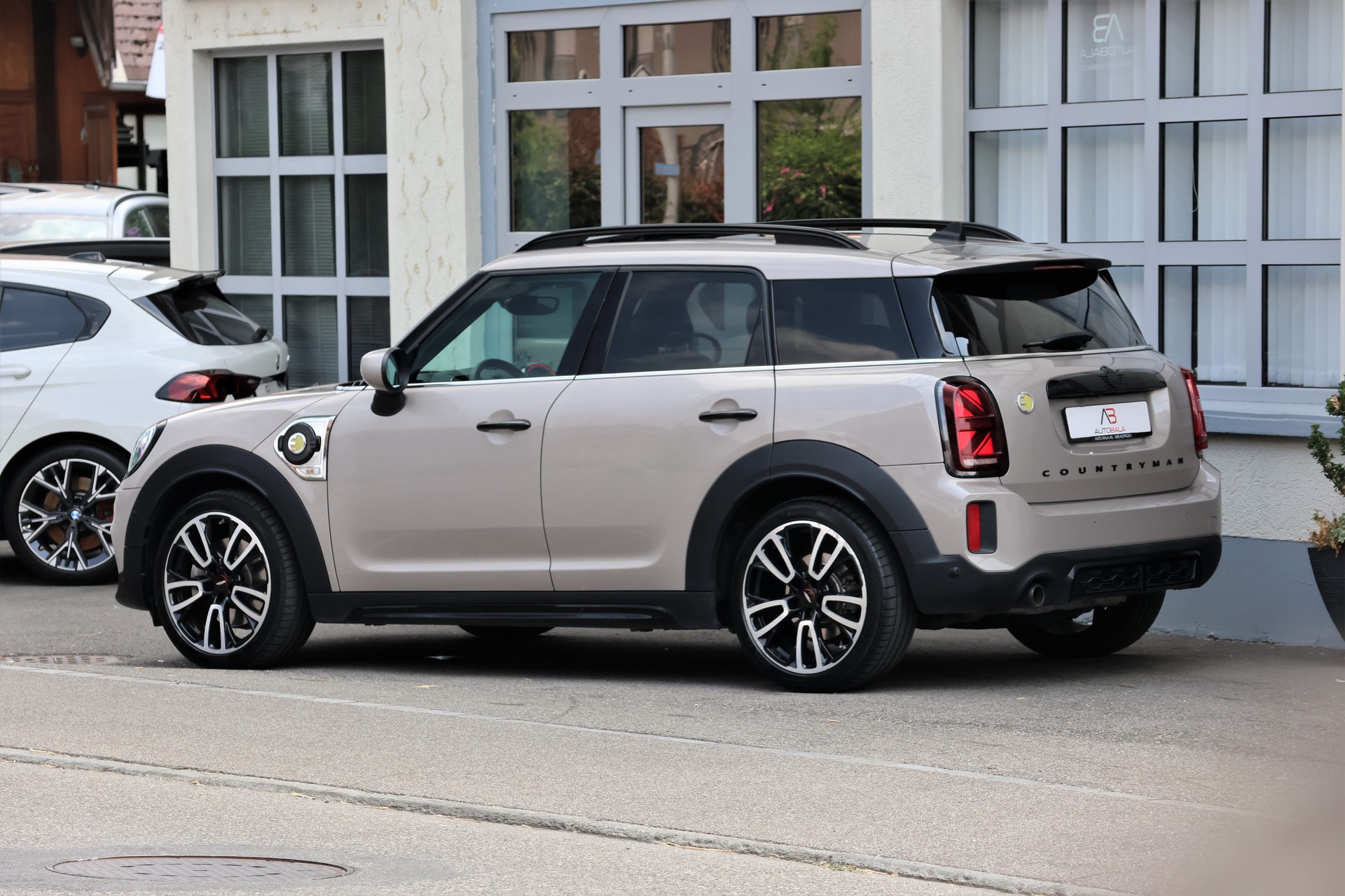 MINI Countryman Cooper SE Trafalgar ALL4 PHEV Steptronic (CH)-image-4