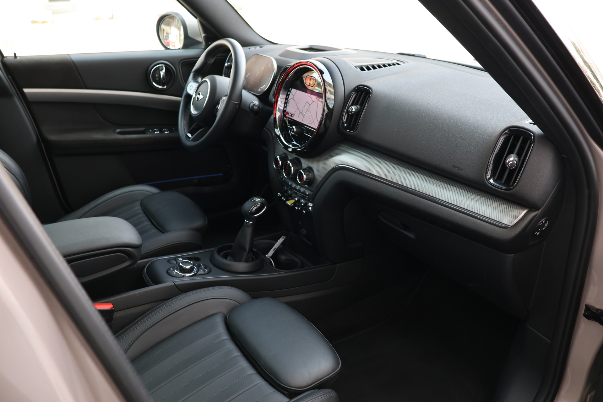MINI Countryman Cooper SE Trafalgar ALL4 PHEV Steptronic (CH)-image-18