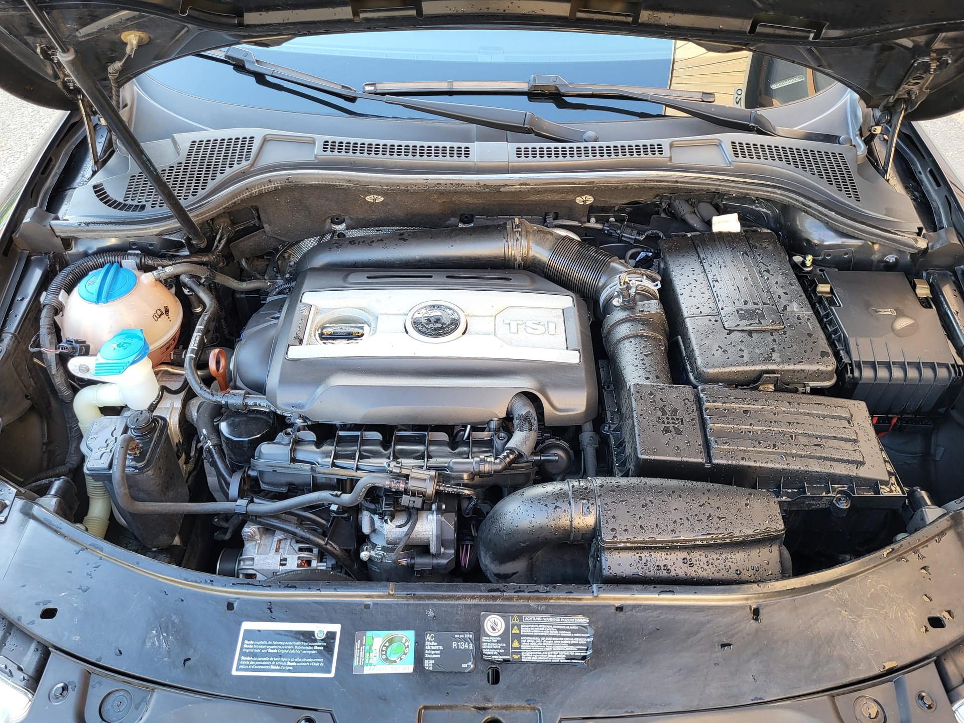 SKODA Superb Combi 1.8 TSI Elegance DSG-image-7
