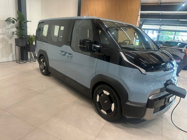 KIA PV5 Passenger 71.2 kWh Elite-image-2