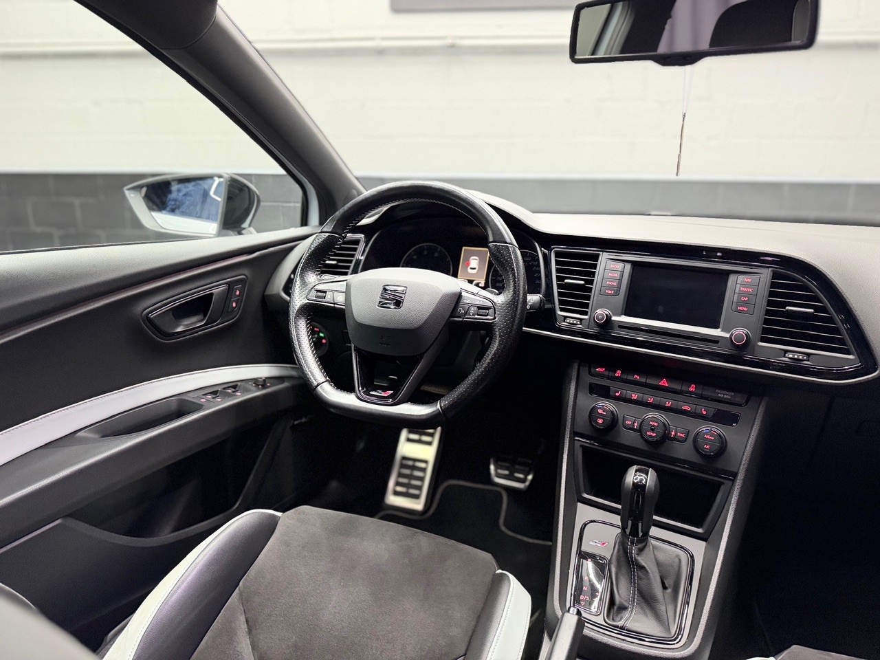 SEAT Leon 2.0 TSI Cupra FR 335PS ABT-Tuning | CH-Auto | Schalensitze-image-15