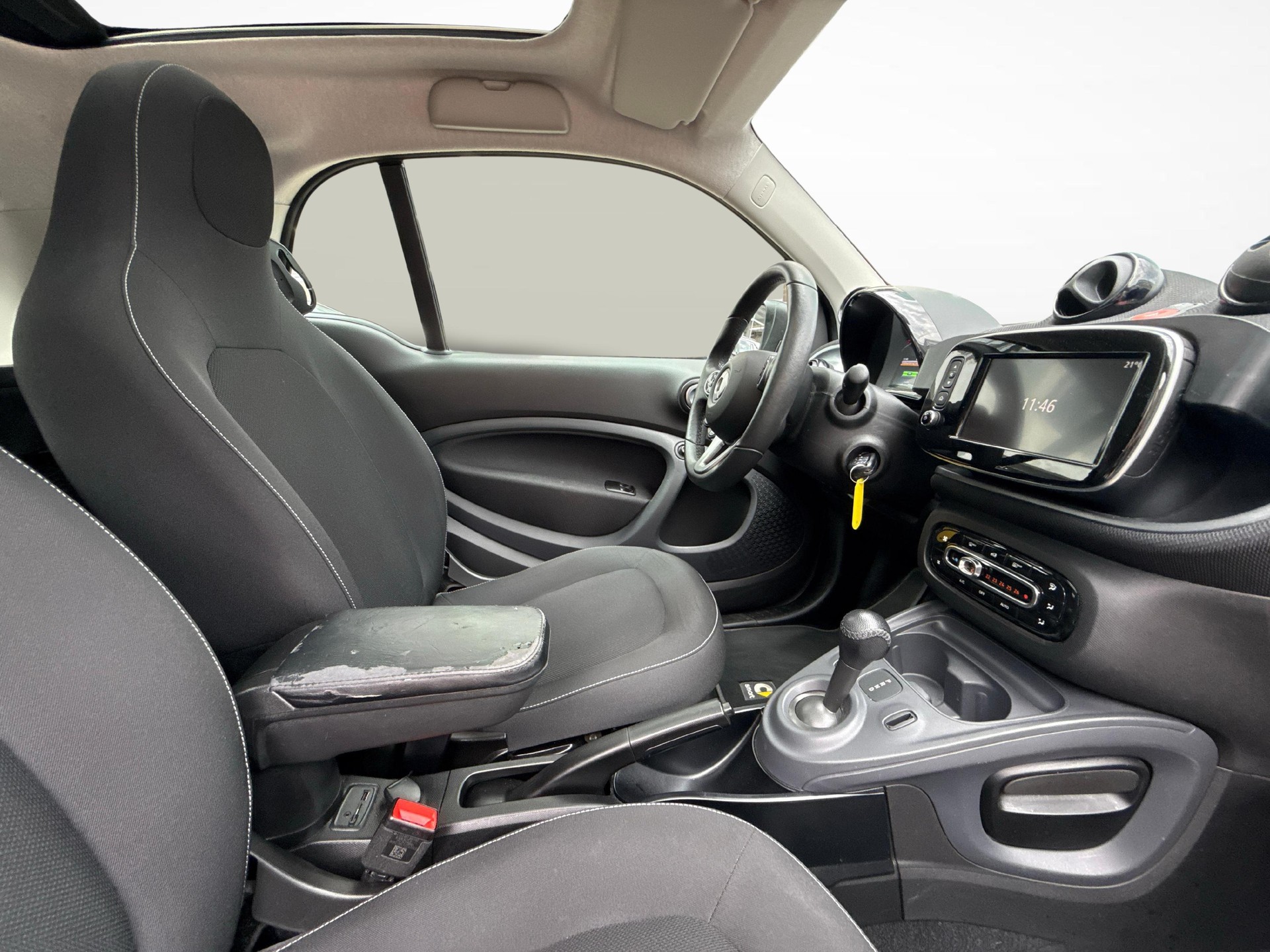 SMART Fortwo Coupé EQ Passion-image-9