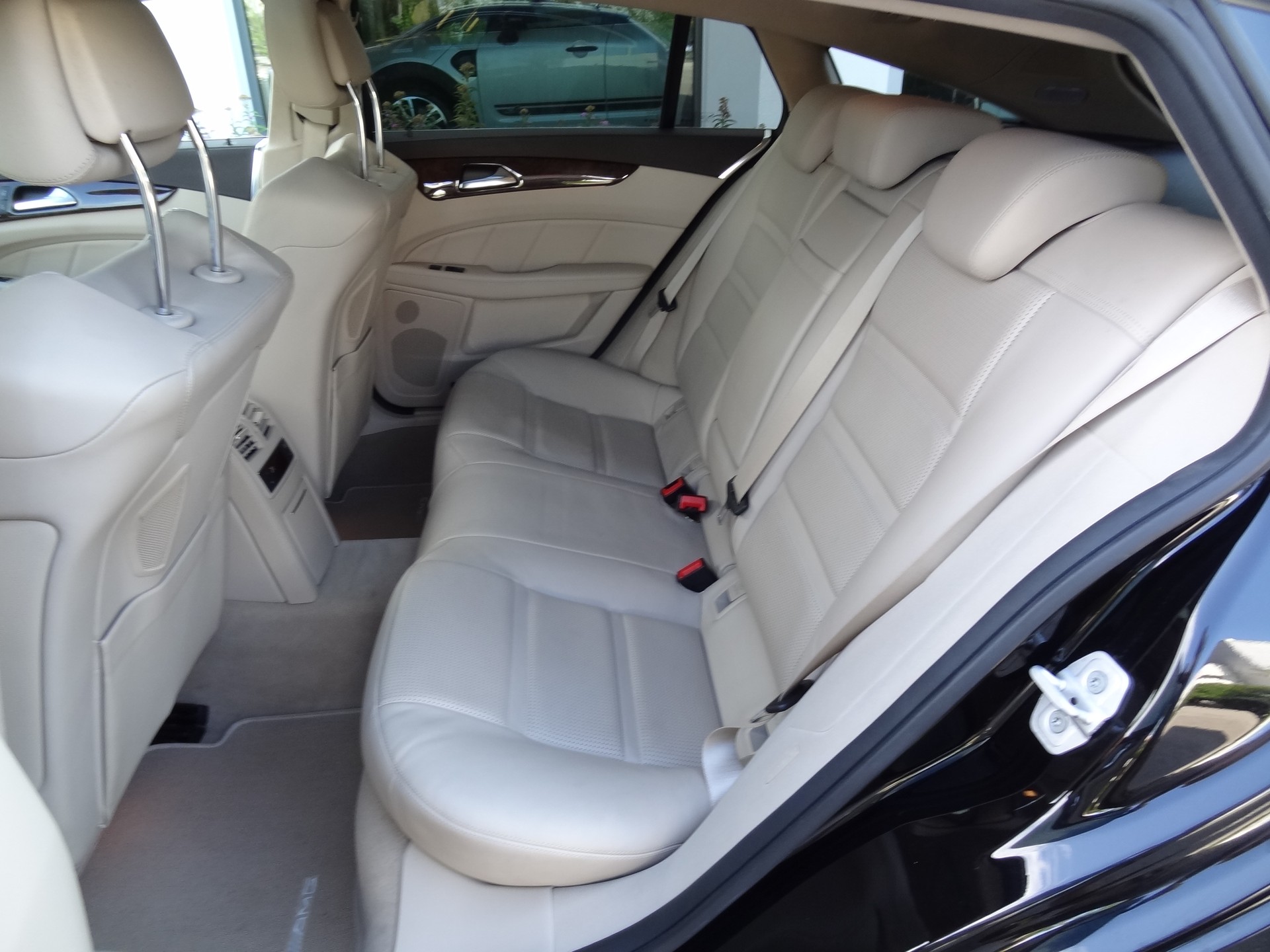 MERCEDES-BENZ CLS Shooting Brake 63 AMG S 4Matic Speedshift MCT-image-24