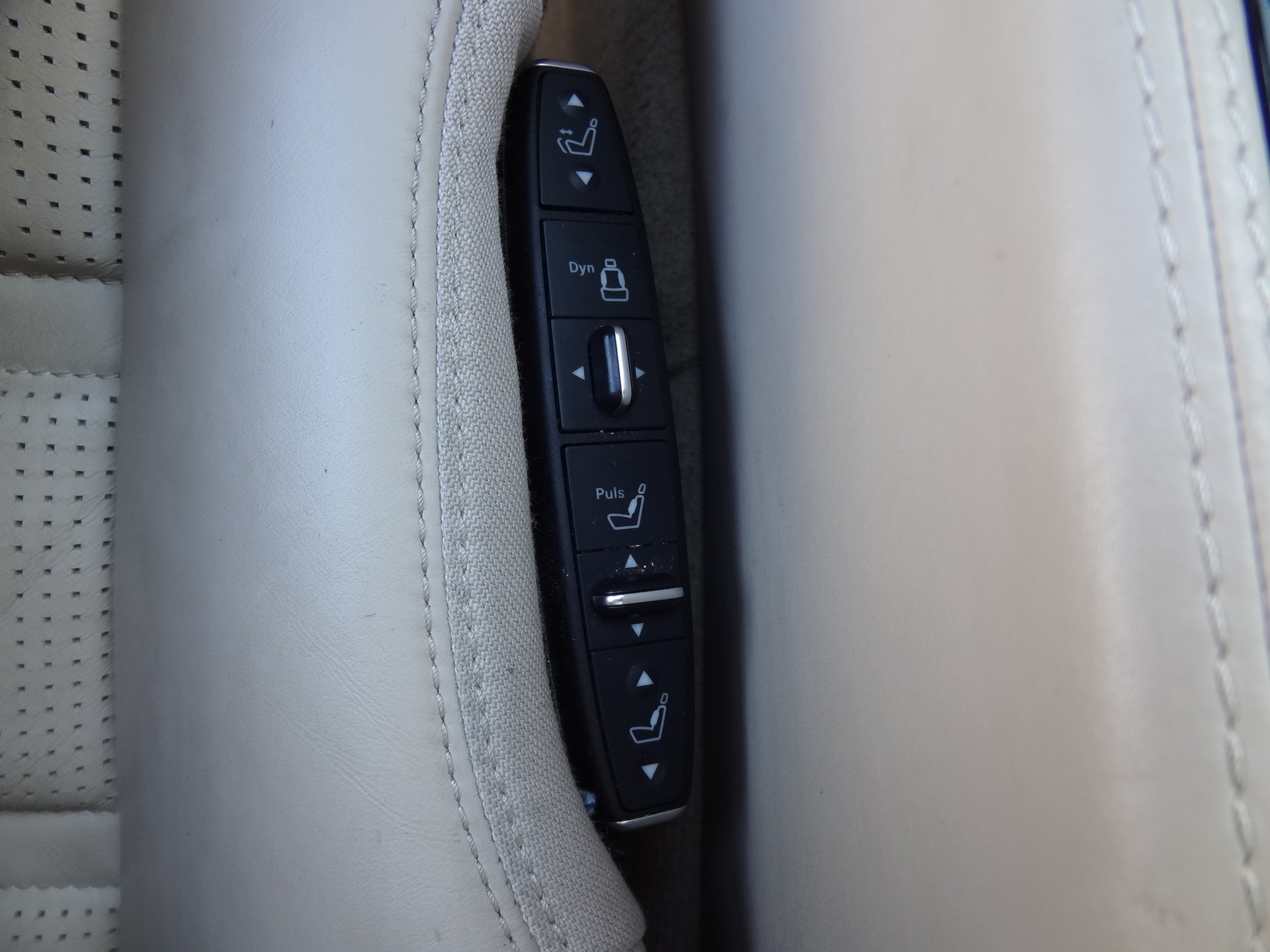 MERCEDES-BENZ CLS Shooting Brake 63 AMG S 4Matic Speedshift MCT-image-21