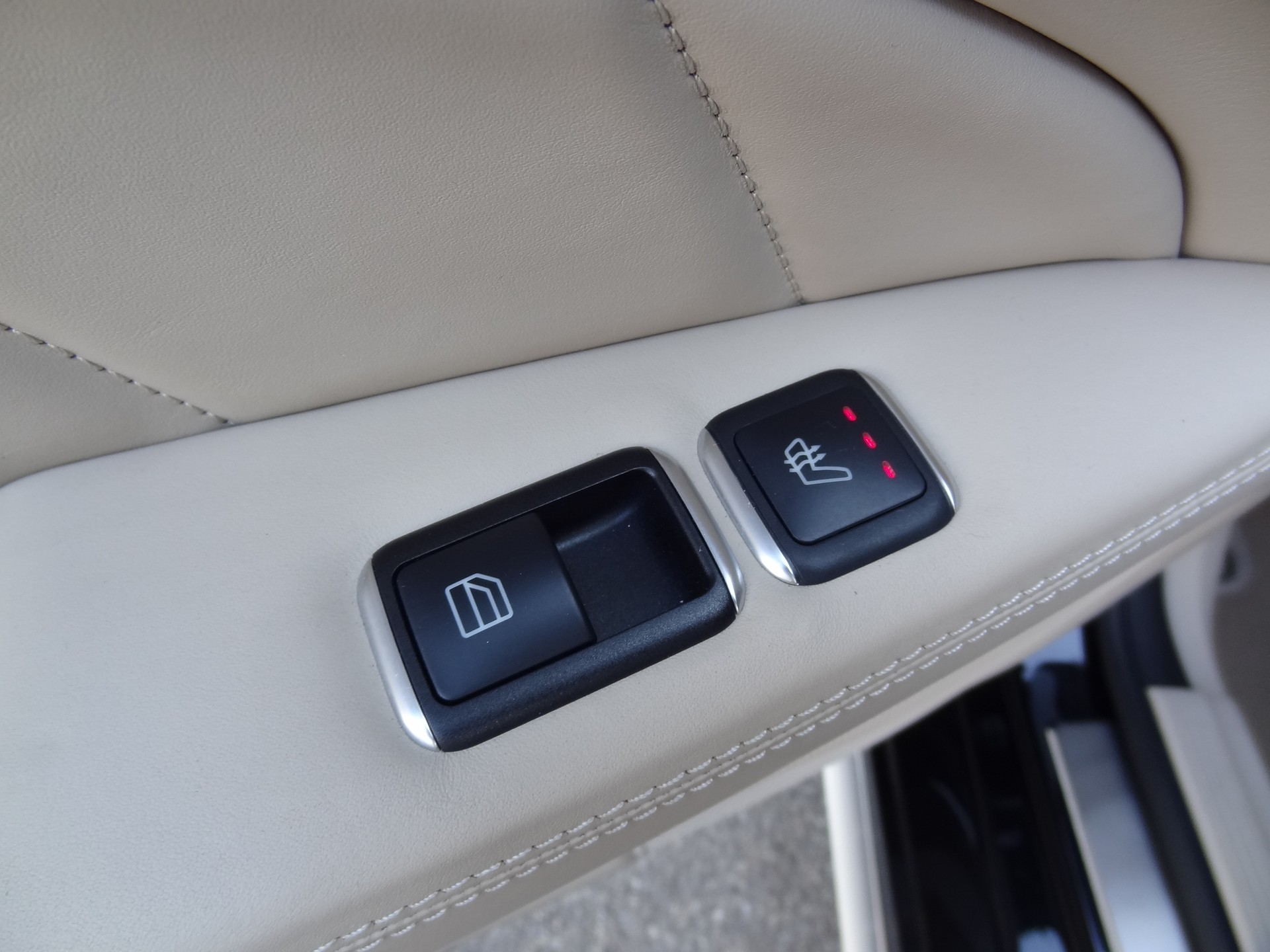 MERCEDES-BENZ CLS Shooting Brake 63 AMG S 4Matic Speedshift MCT-image-26
