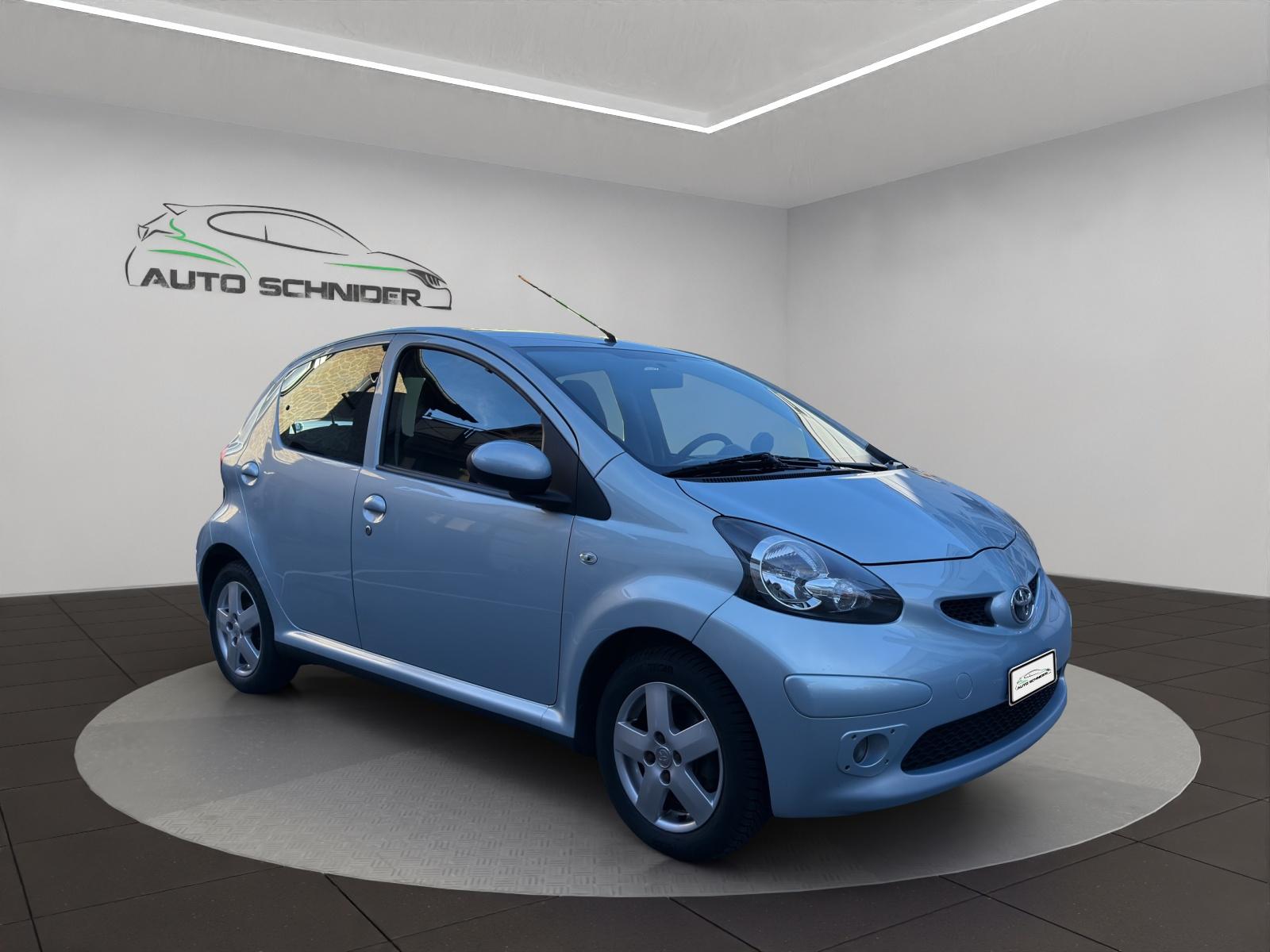 TOYOTA Aygo 1.0 VVT-i Linea Sol-image-3