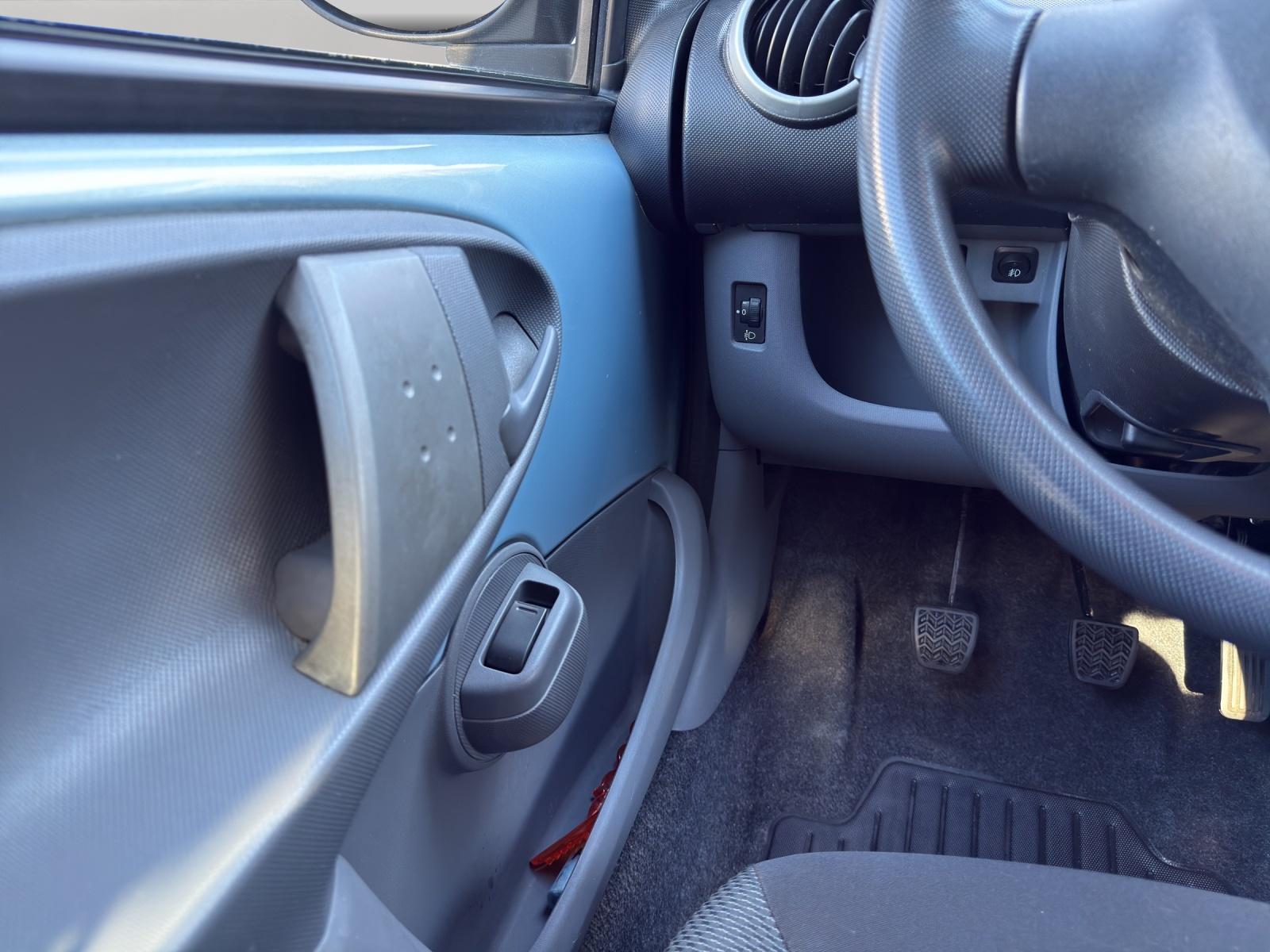 TOYOTA Aygo 1.0 VVT-i Linea Sol-image-5