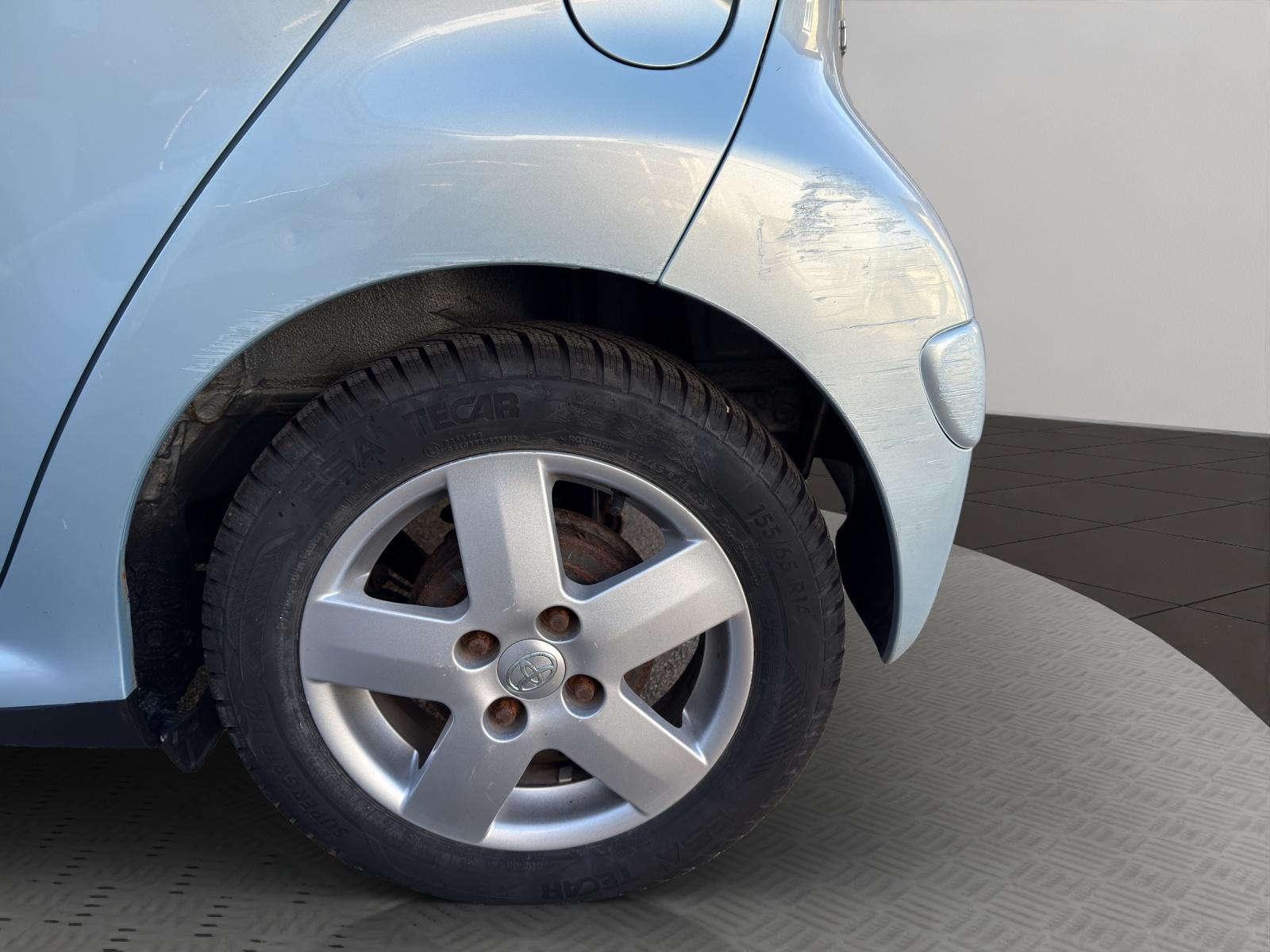 TOYOTA Aygo 1.0 VVT-i Linea Sol-image-15