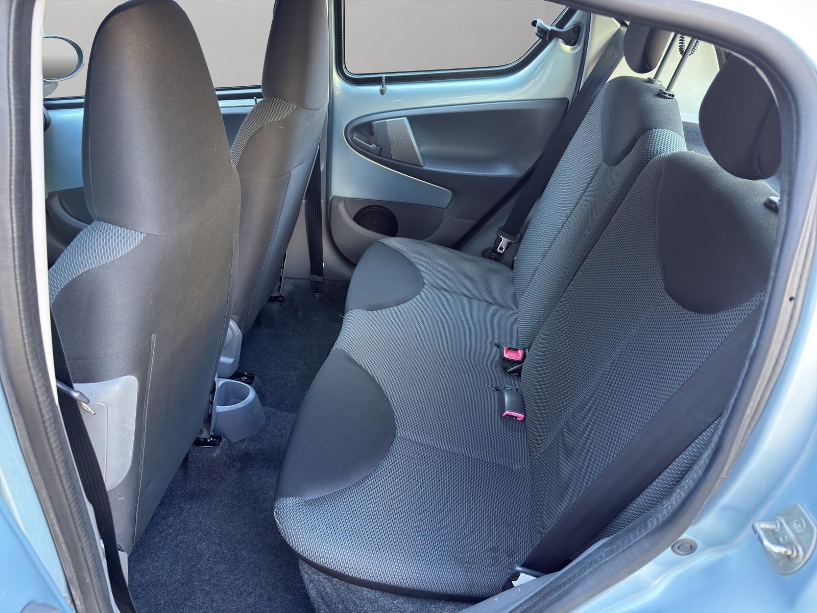 TOYOTA Aygo 1.0 VVT-i Linea Sol-image-11