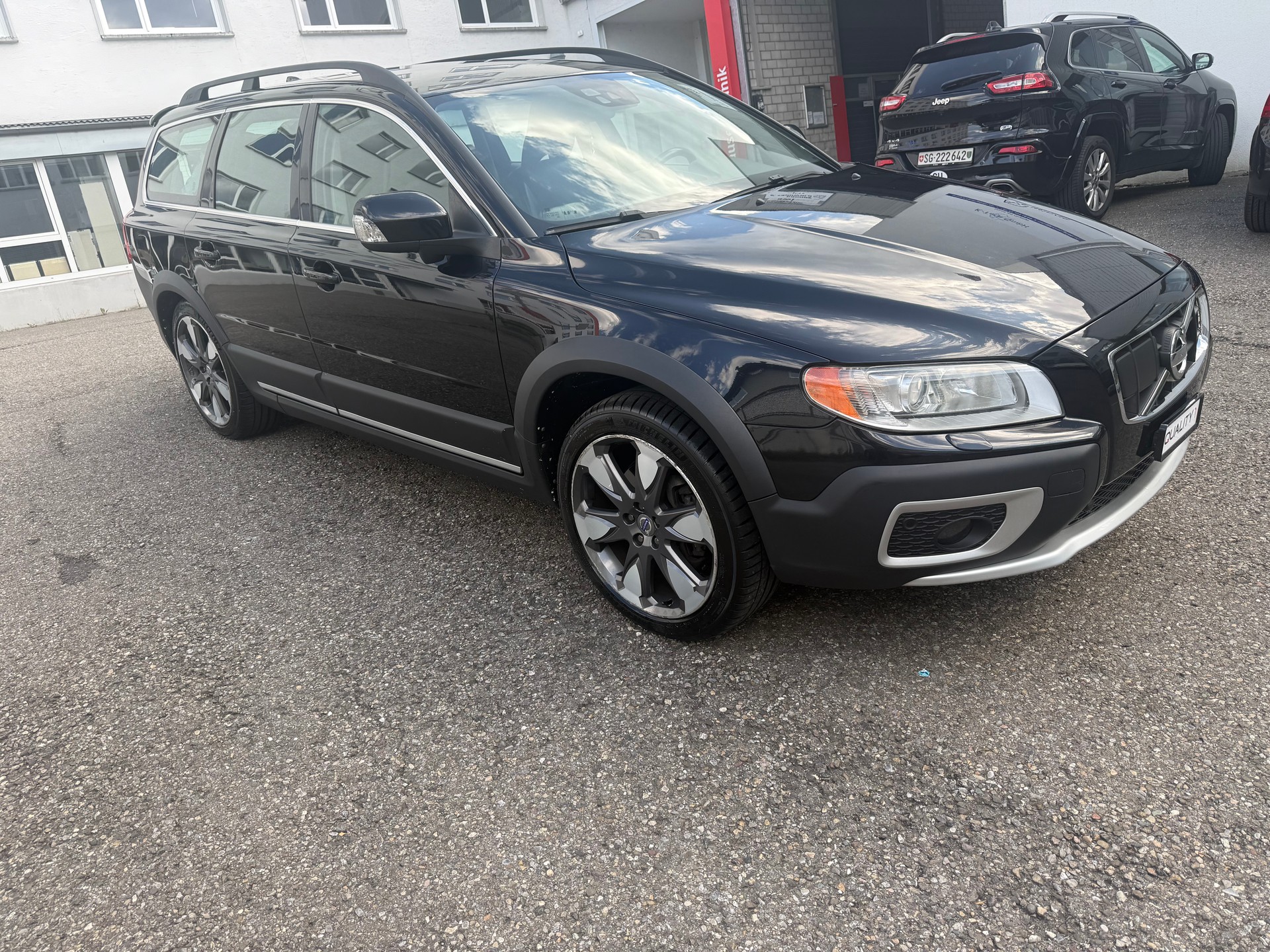 VOLVO XC70 D5 AWD Summum Geartronic-image-2