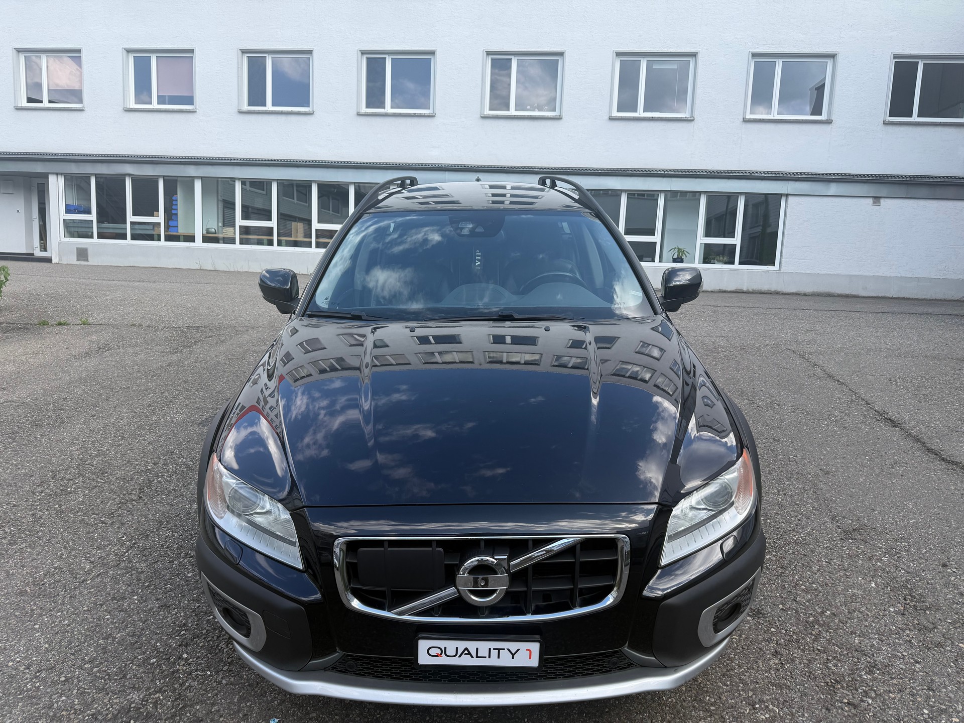 VOLVO XC70 D5 AWD Summum Geartronic-image-0