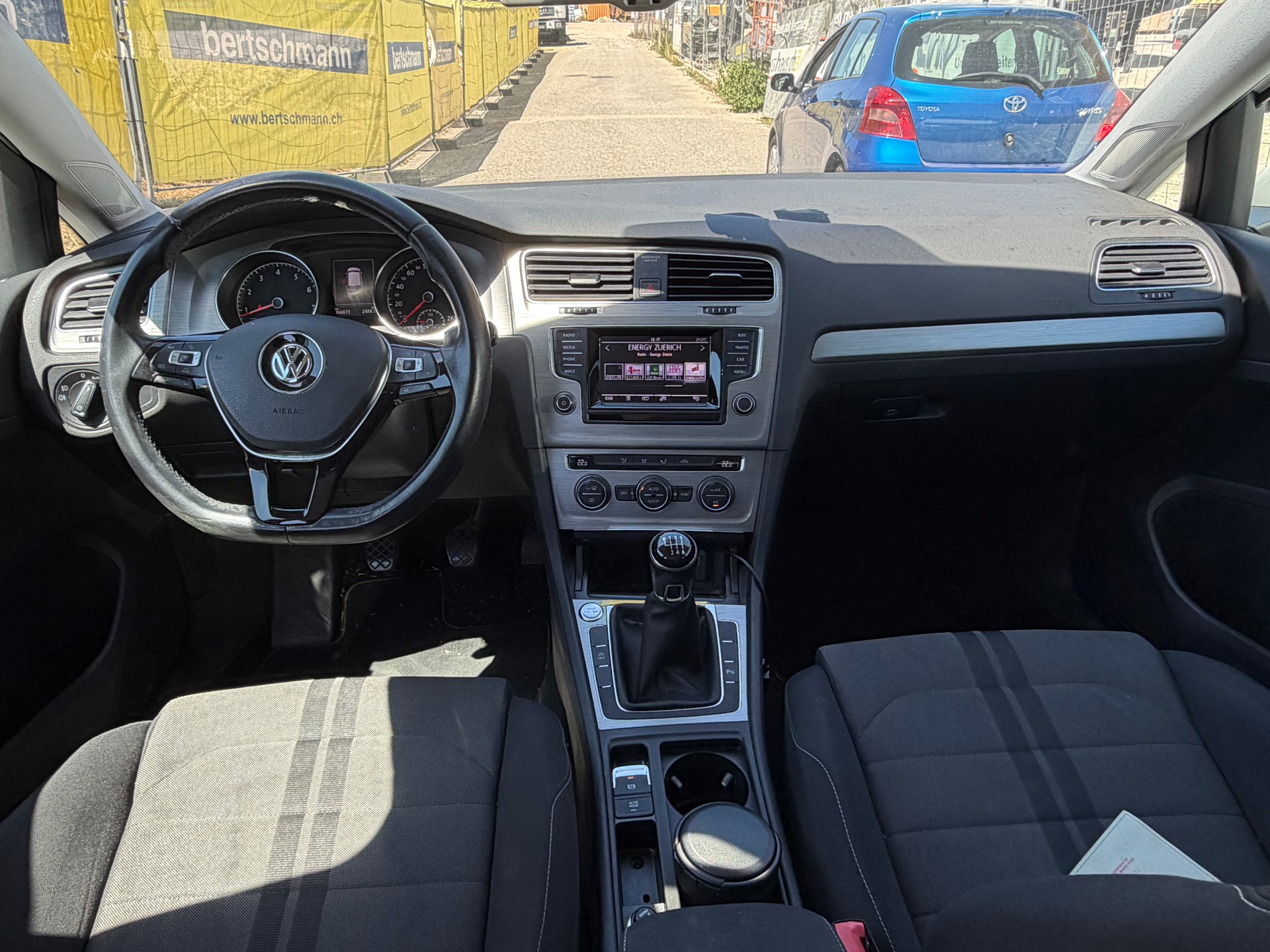 VW Golf 1.2 TSI R-Line Design-image-4